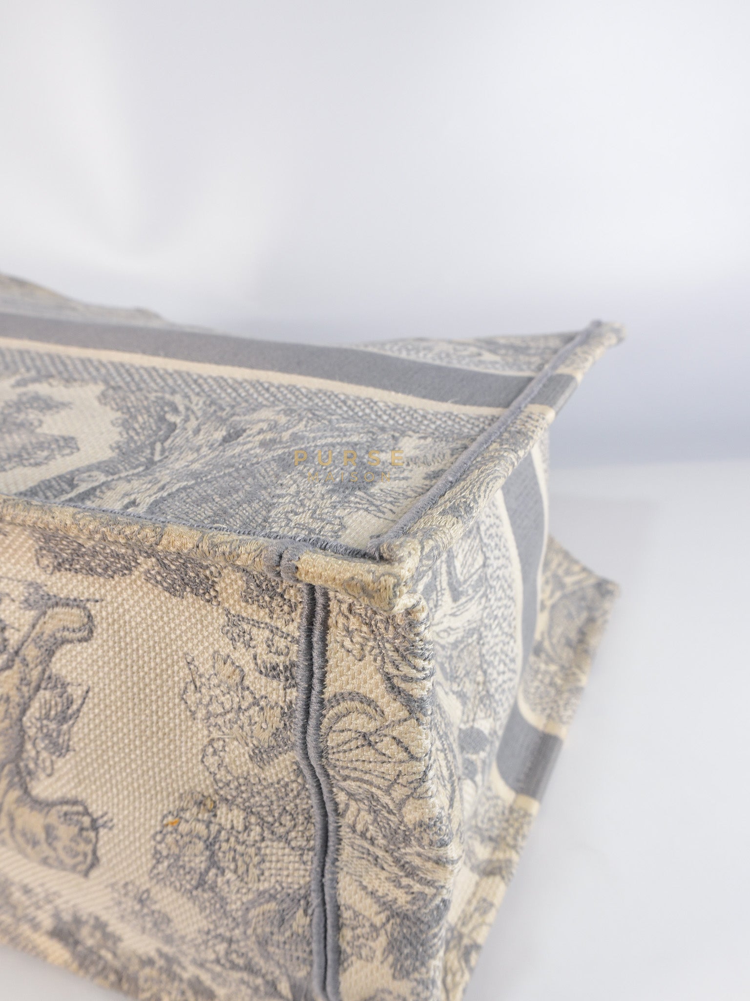 Book Tote Bag Medium in White & Gray | Purse Maison Luxury Bags Shop