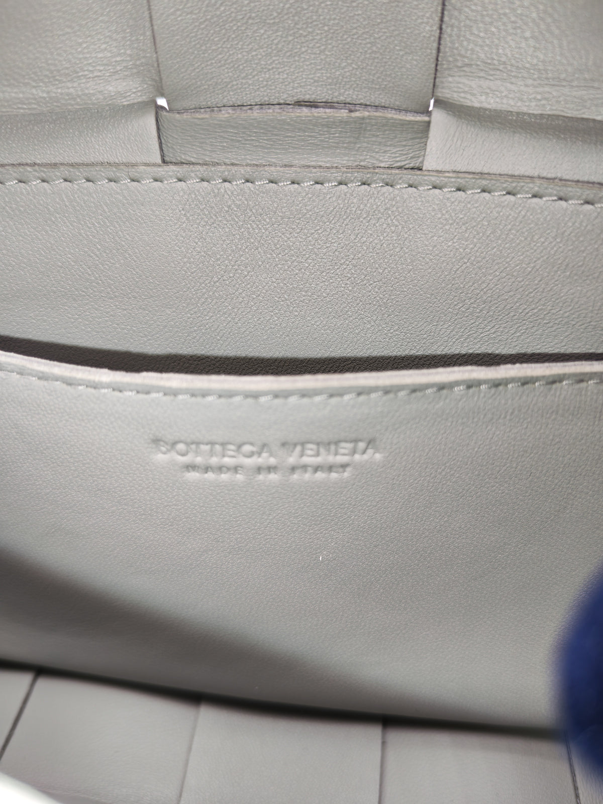 Bottega Veneta Cassette Crossbody Bag in Gray Intrecciato Leather | Purse Maison Luxury Bags Shop