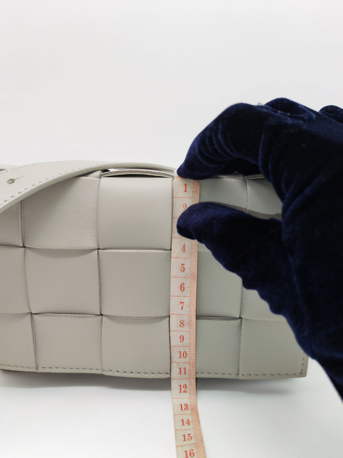 Bottega Veneta Cassette Crossbody Bag in Gray Intrecciato Leather | Purse Maison Luxury Bags Shop