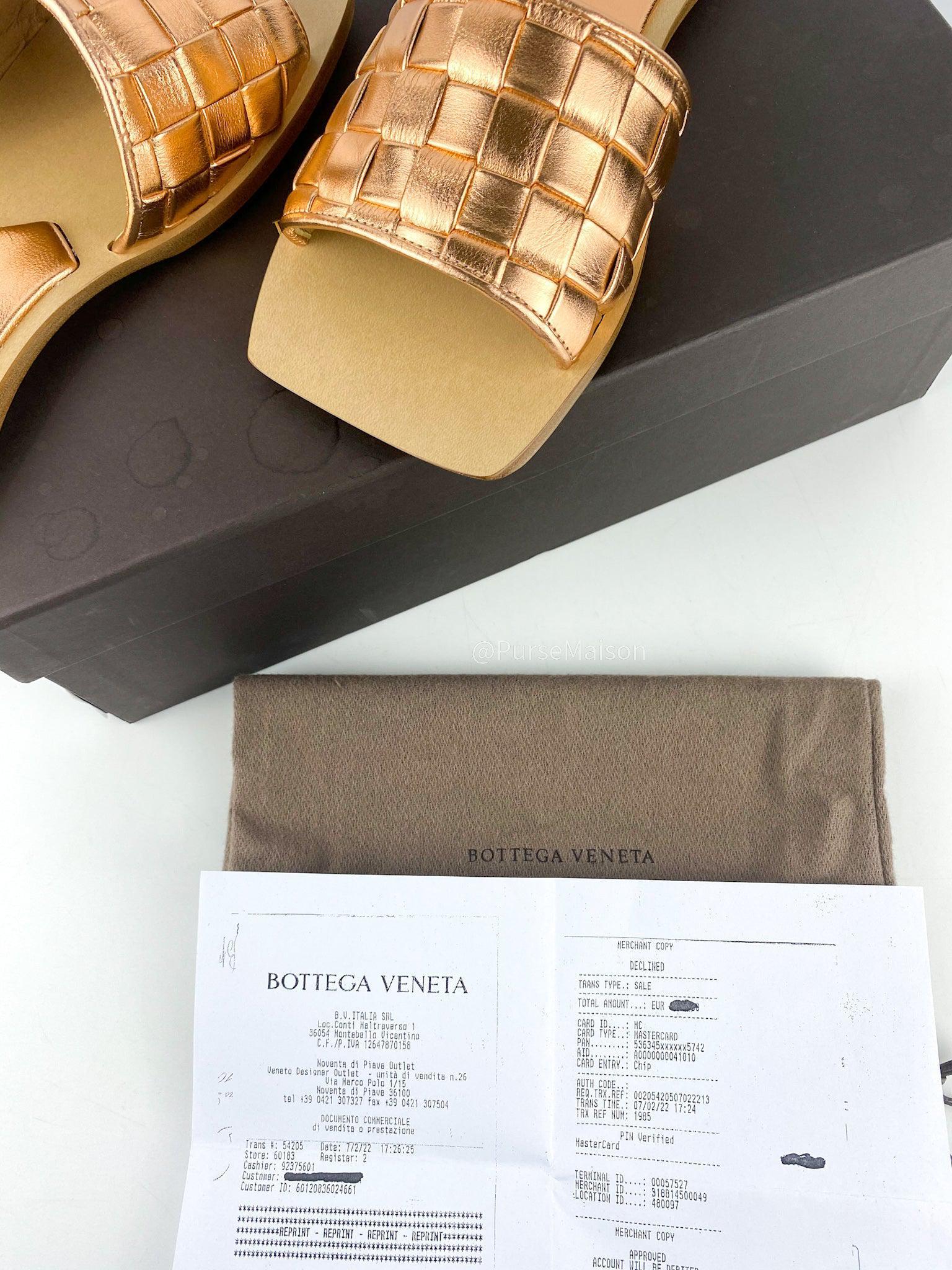 Bottega Veneta Gold Peach Sandal Pelle S. Cuoio Stuoia Kid Lame (Size 37 EUR, 24.2 cm)
