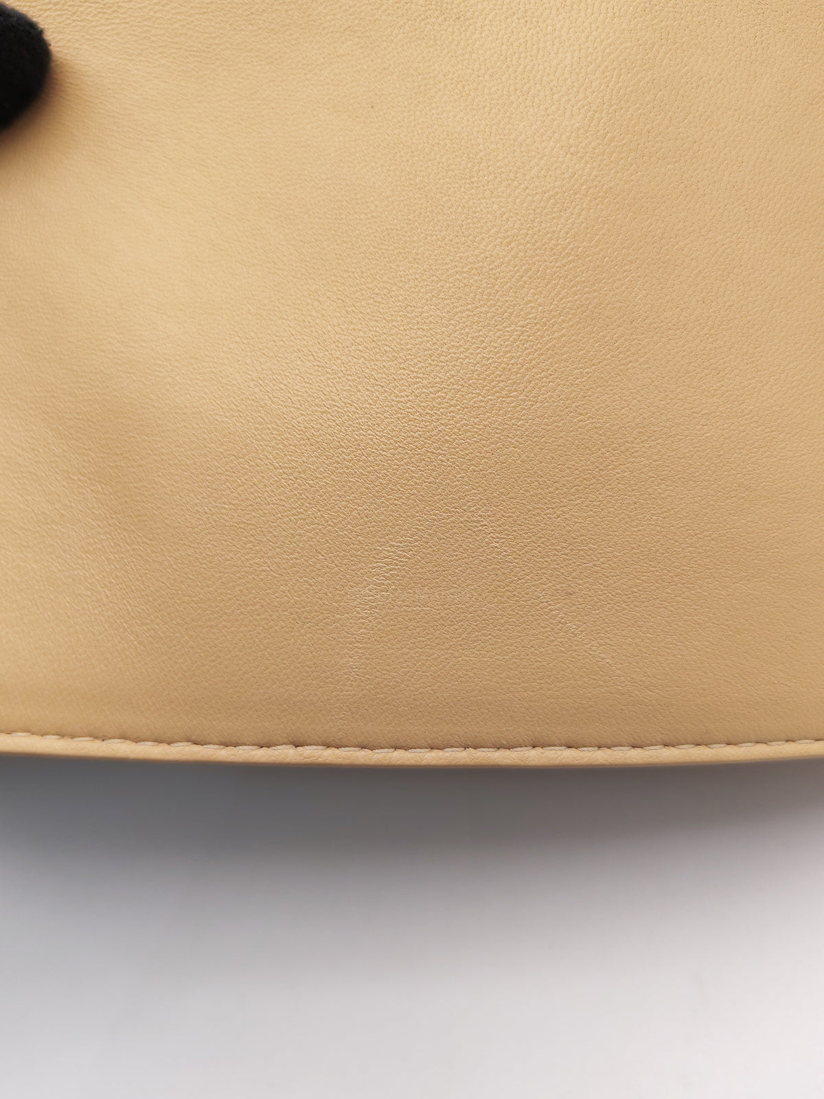 Bottega Veneta Porridge The Top Handle Tote Bag in Padded Nappa Intercciato Leather | Purse Maison Luxury Bags Shop