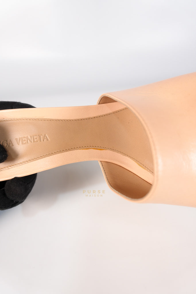 Bottega Veneta Stretch Mule Sandals Beige in Lambskin Leather Size 39