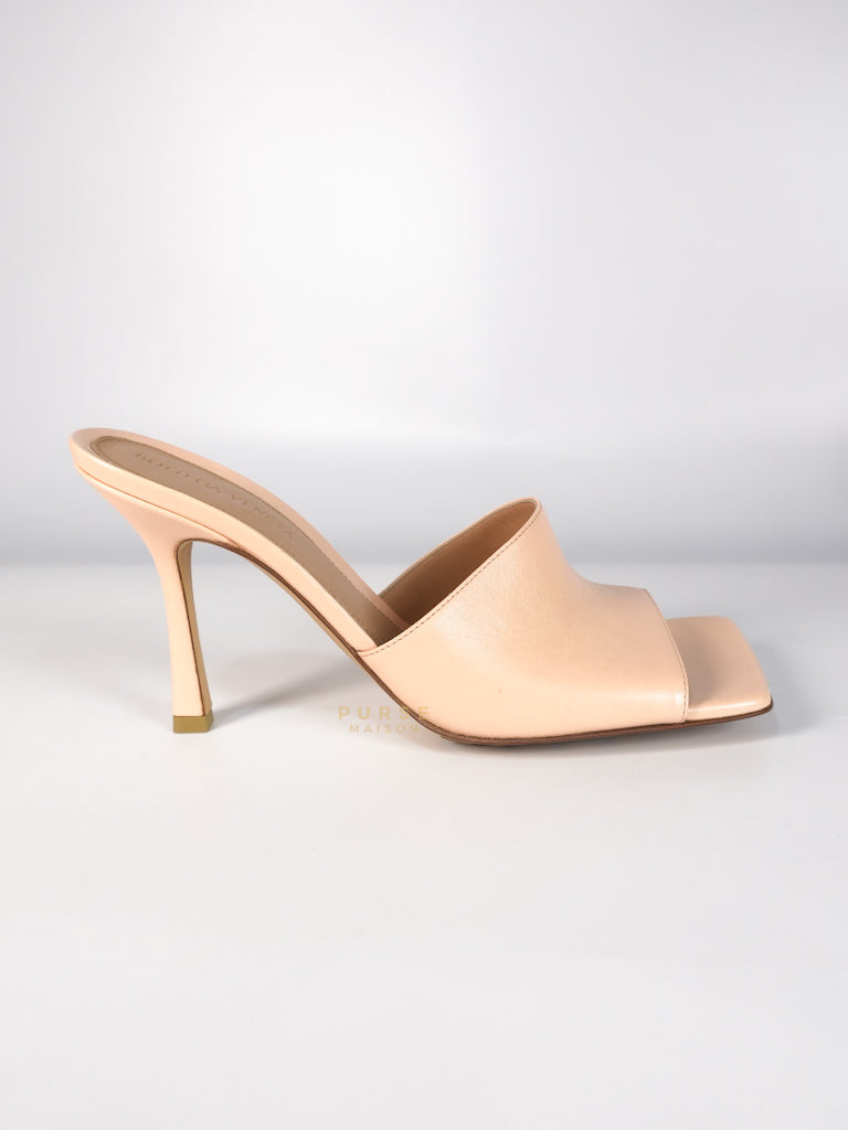 Bottega Veneta Stretch Mule Sandals Beige in Lambskin Leather Size 39