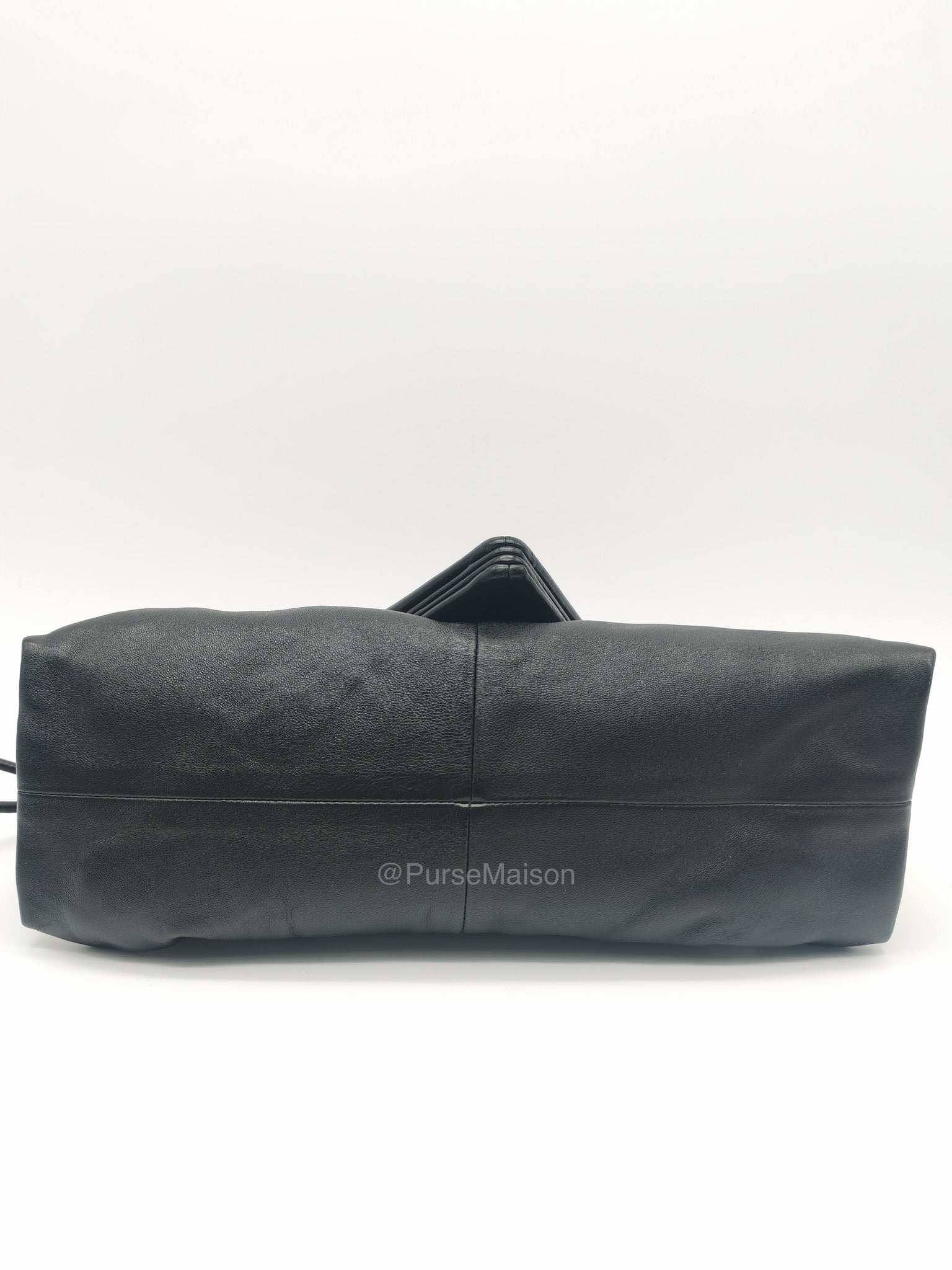 Bottega Veneta Trine Envelope Clutch in Black Smooth Calfskin Leather | Purse Maison Luxury Bags Shop