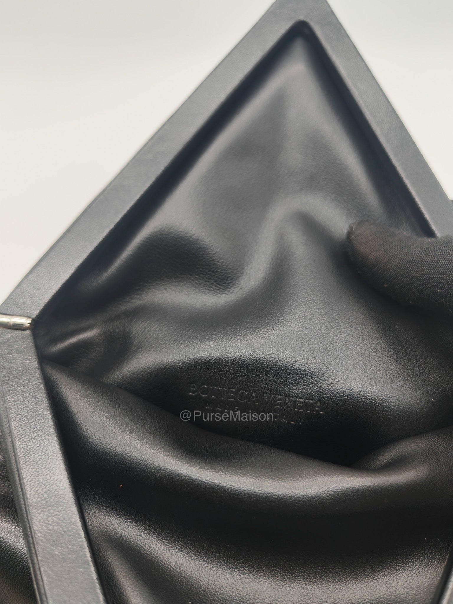 Bottega Veneta Trine Envelope Clutch in Black Smooth Calfskin Leather | Purse Maison Luxury Bags Shop