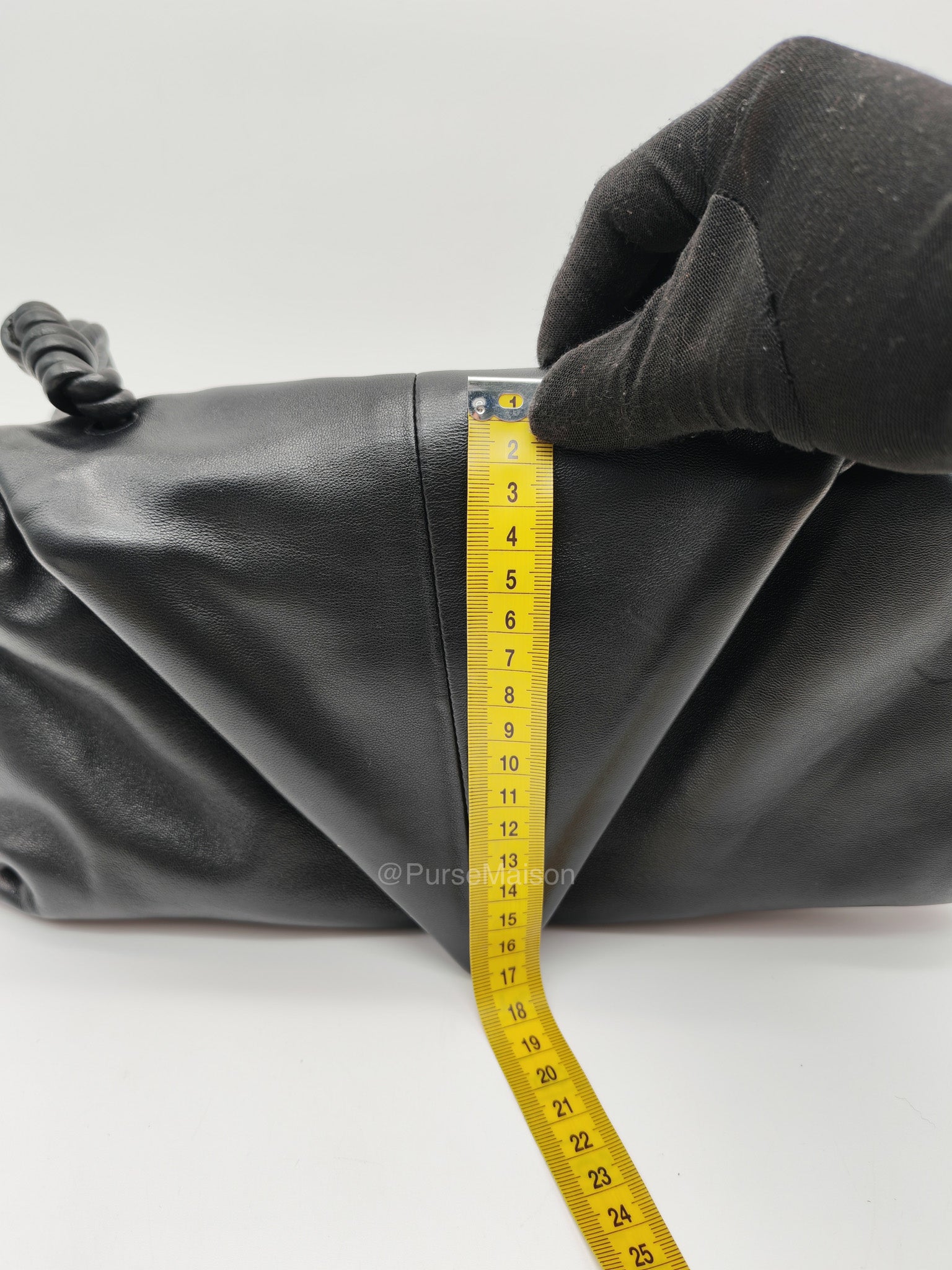 Bottega Veneta Trine Envelope Clutch in Black Smooth Calfskin Leather | Purse Maison Luxury Bags Shop