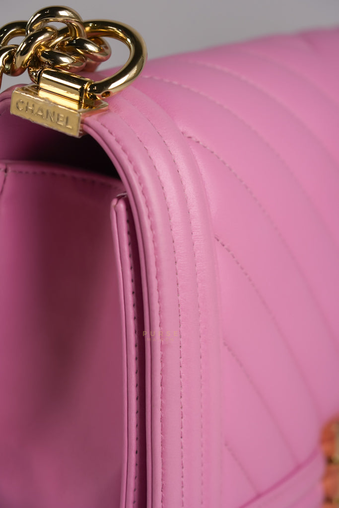 Boy Old Medium Chevron in Lambskin Leather and Light Gold Hardware (Microchip) | Purse Maison Luxury Bags Shop