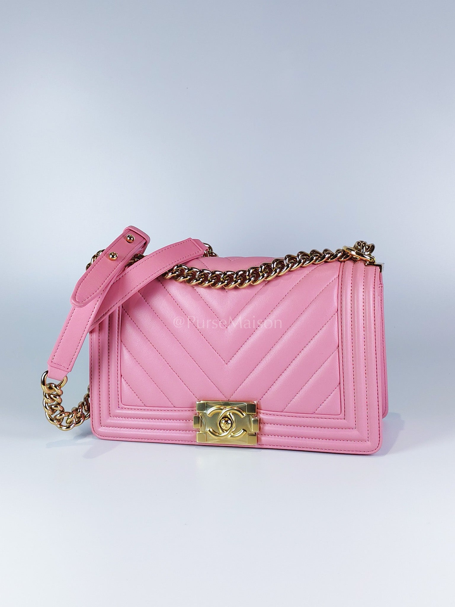 Boy Old Medium Chevron in Pink Calfskin Leather and Champagne Gold Hardware (Microchip) | Purse Maison Luxury Bags Shop
