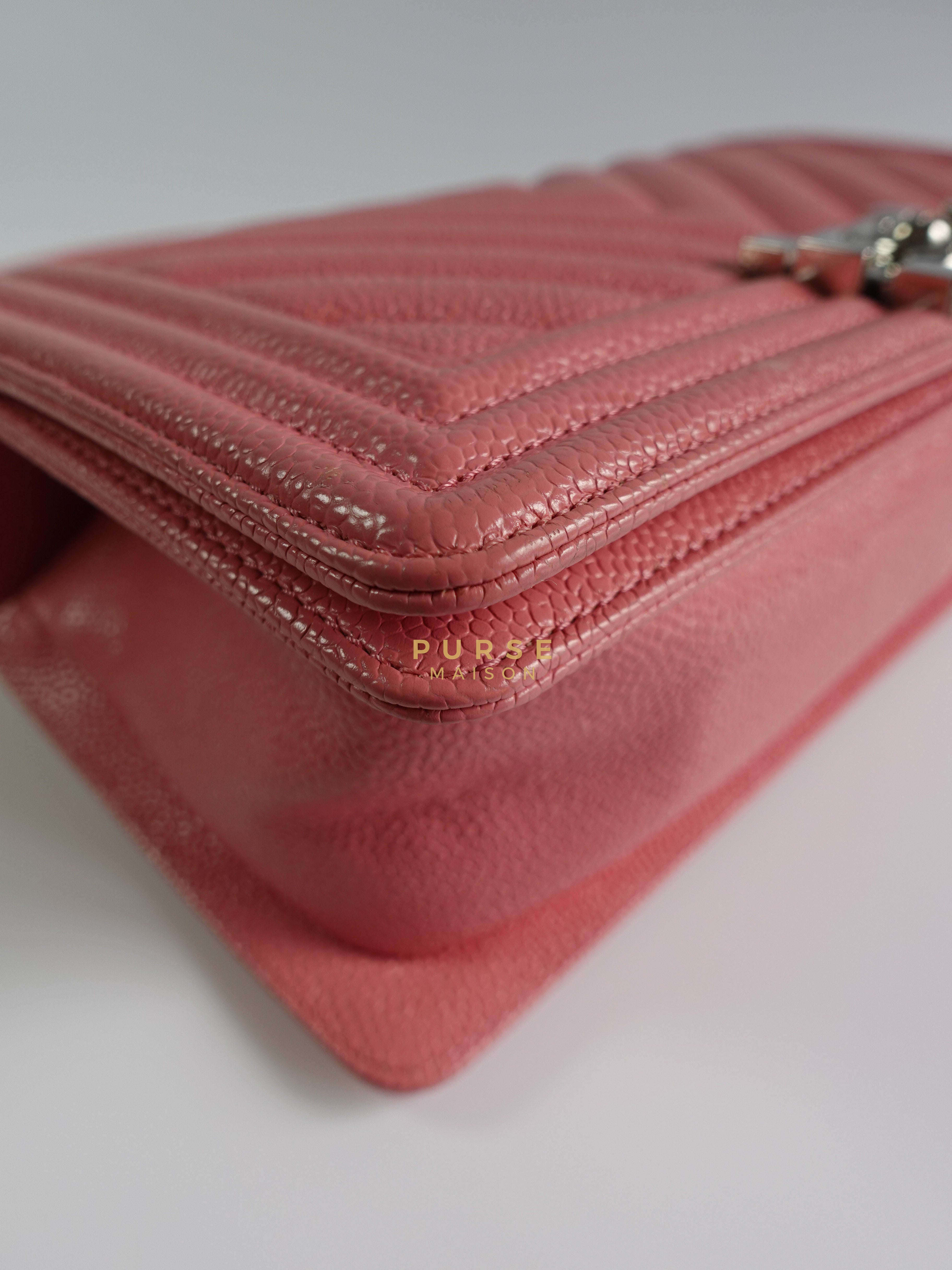 Boy Old Medium Chevron Pink Caviar Leather and Silver Hardware Series 29 | Purse Maison Luxury Bags Shop