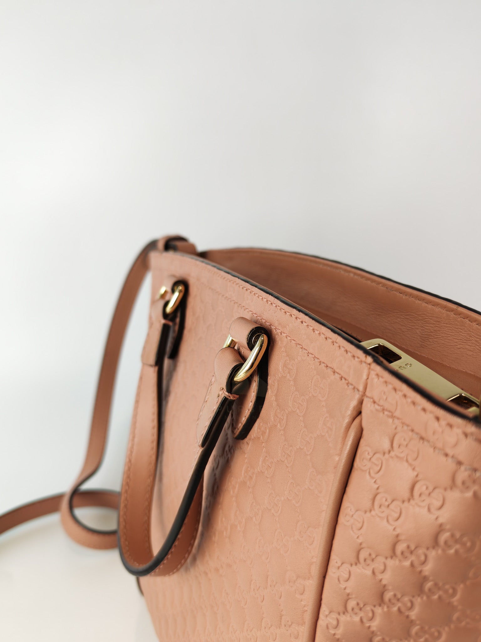 Bree Tote Bag Small in Pink Micro Guccissima Leather | Purse Maison Luxury Bags Shop