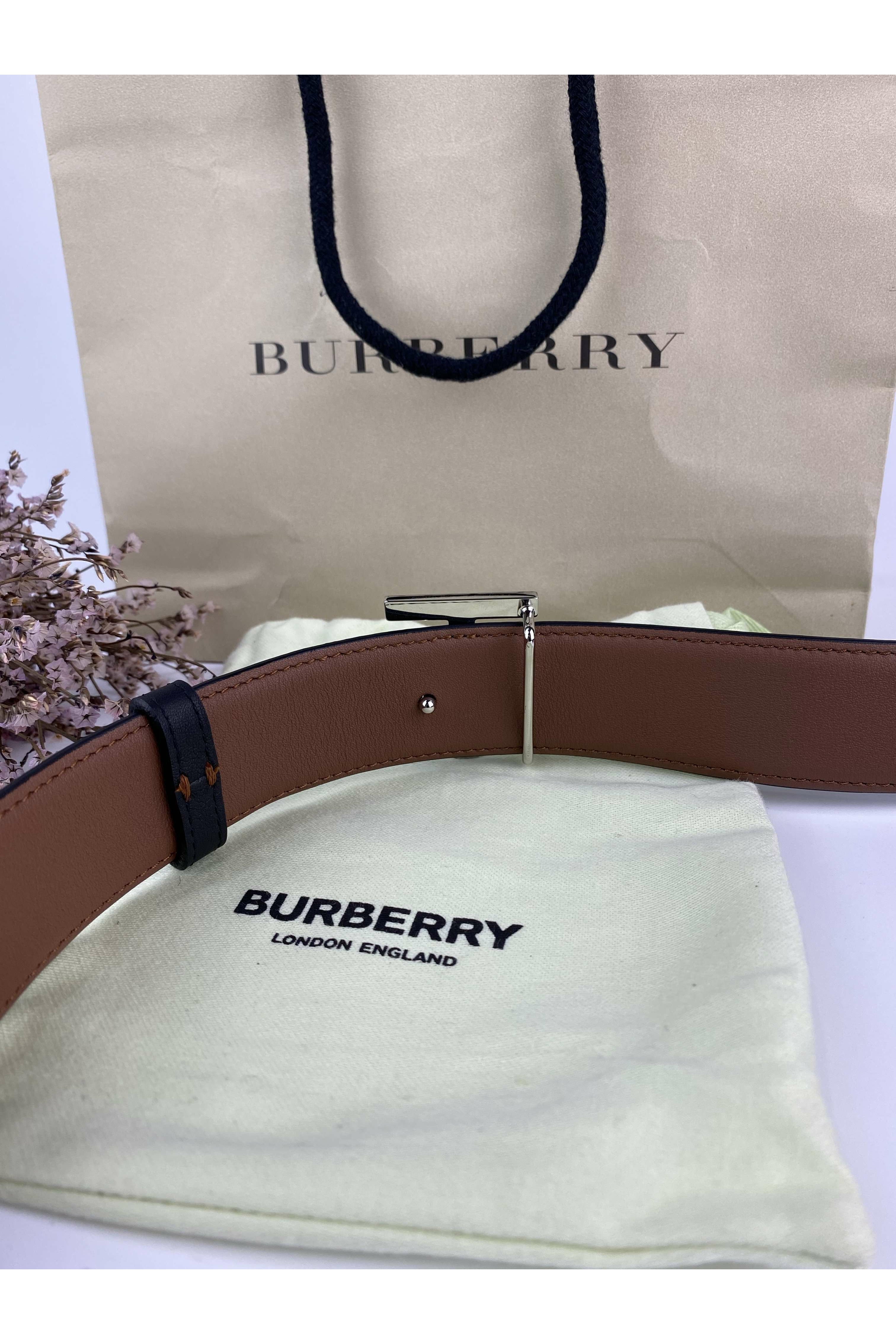 Burberry Reversible belt unisex size Large 115cm long and 3.5 cm wide