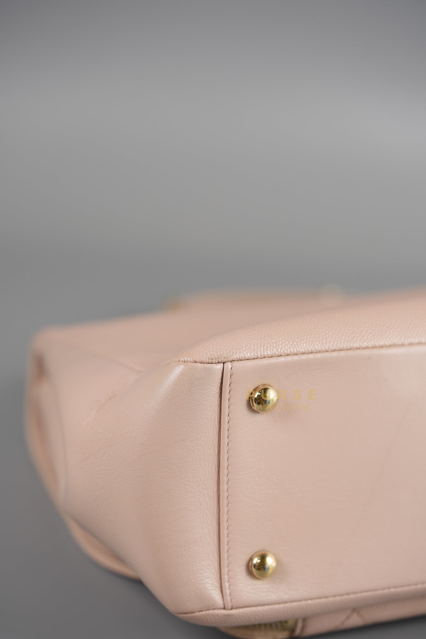 Business Affinity Large in Light Pink Caviar Leather and Light Gold Hardware Series 23 | Purse Maison Luxury Bags Shop