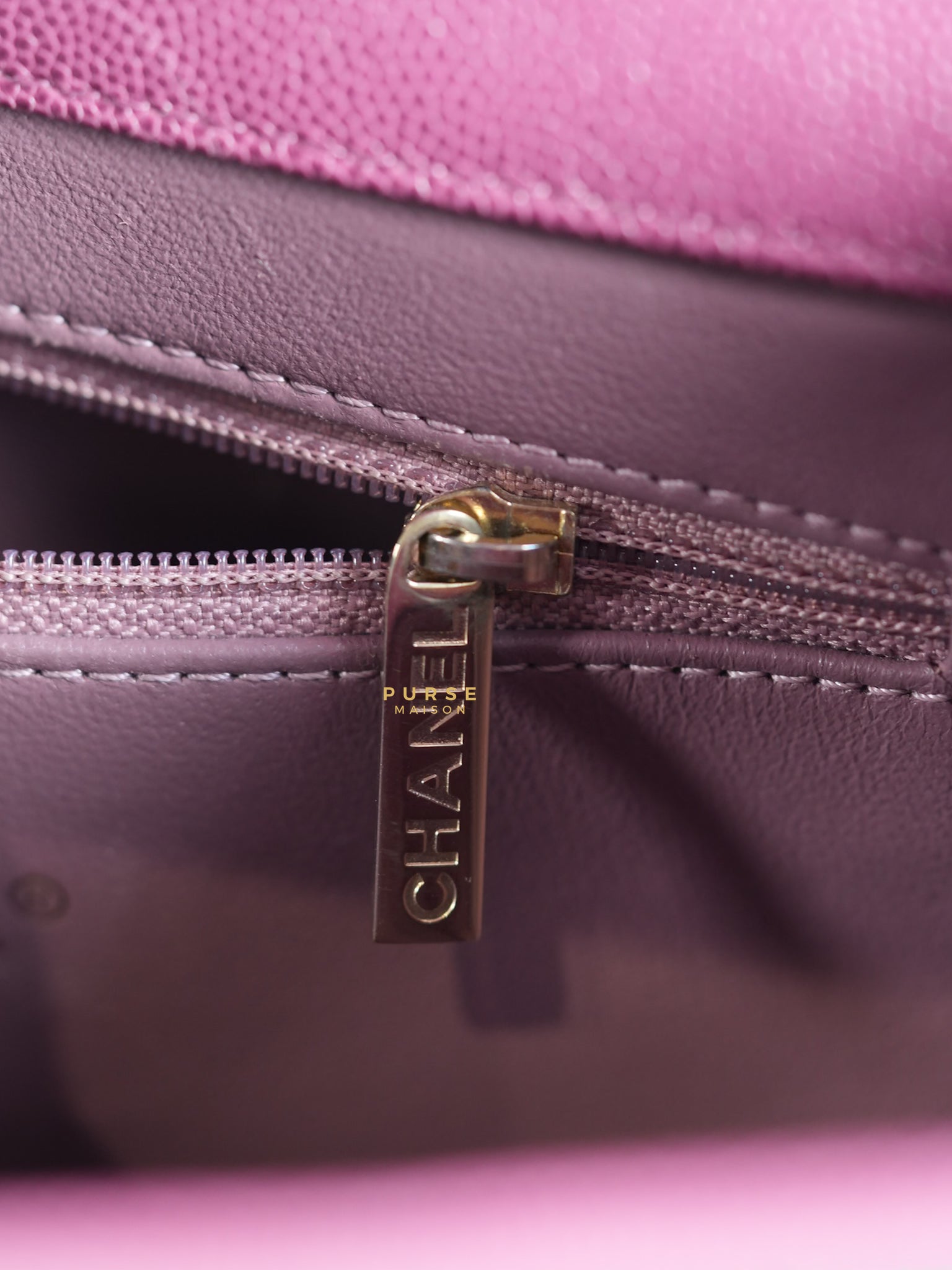 Business Affinity Medium in Mauve Pink Caviar and Light Gold Hardware Series 23 | Purse Maison Luxury Bags Shop