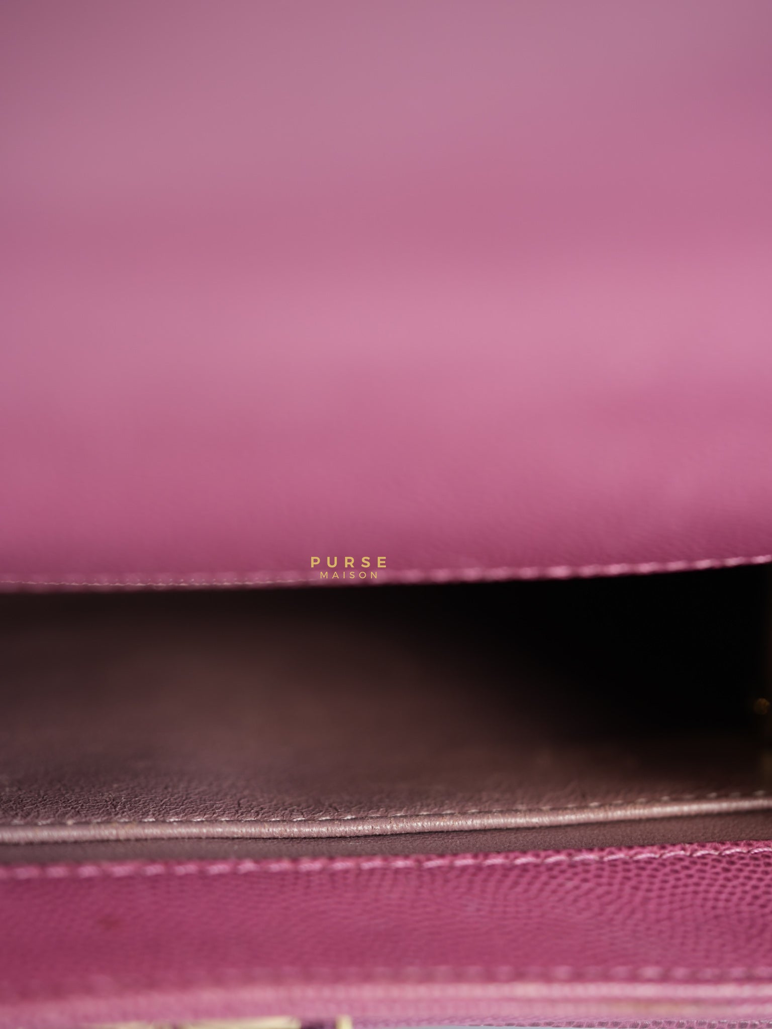 Business Affinity Medium in Mauve Pink Caviar and Light Gold Hardware Series 23 | Purse Maison Luxury Bags Shop