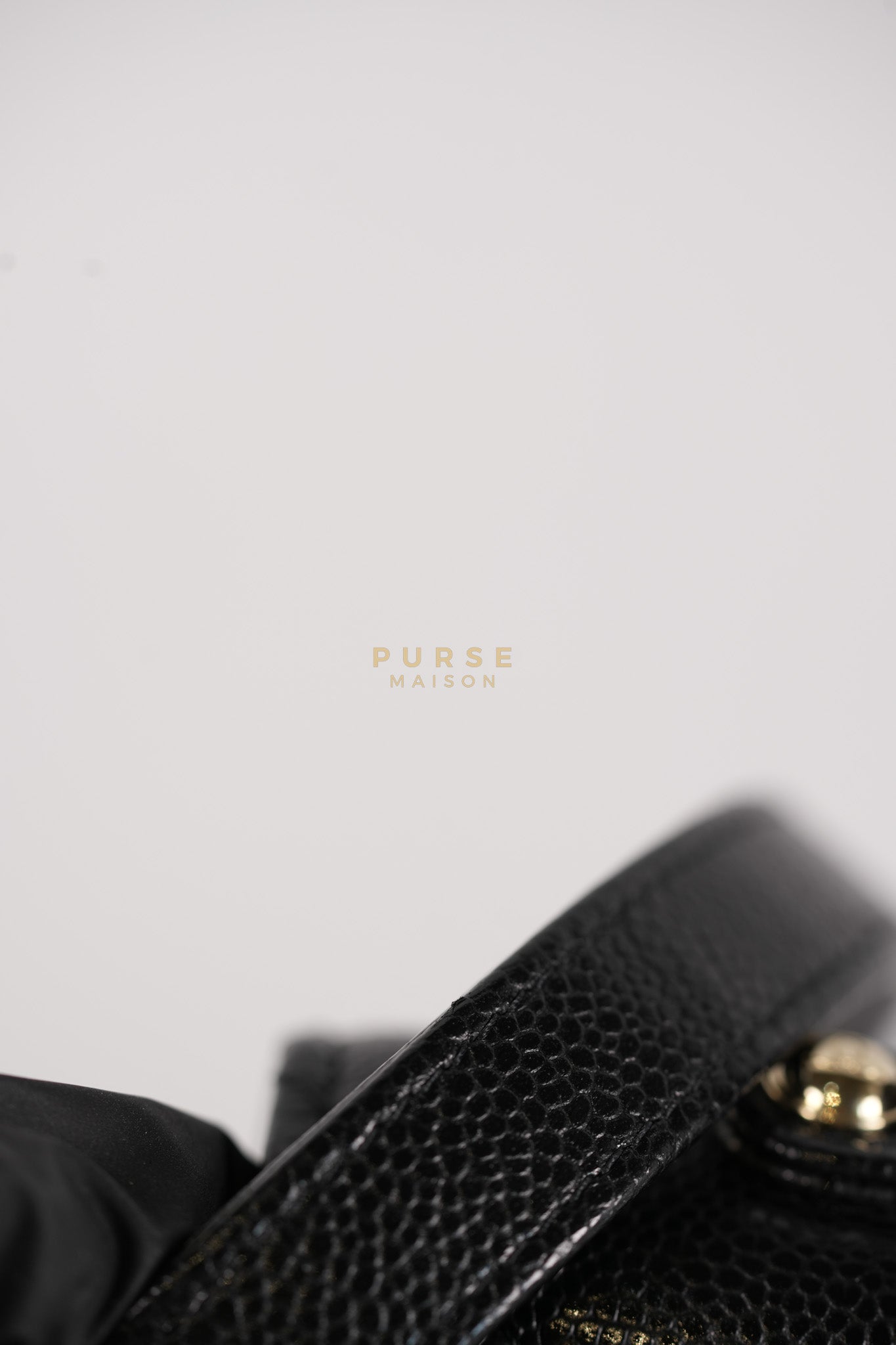 Business Affinity Wallet on Chain (WOC) In Black Caviar Leather and Light Gold Hardware (Microchip) | Purse Maison Luxury Bags Shop