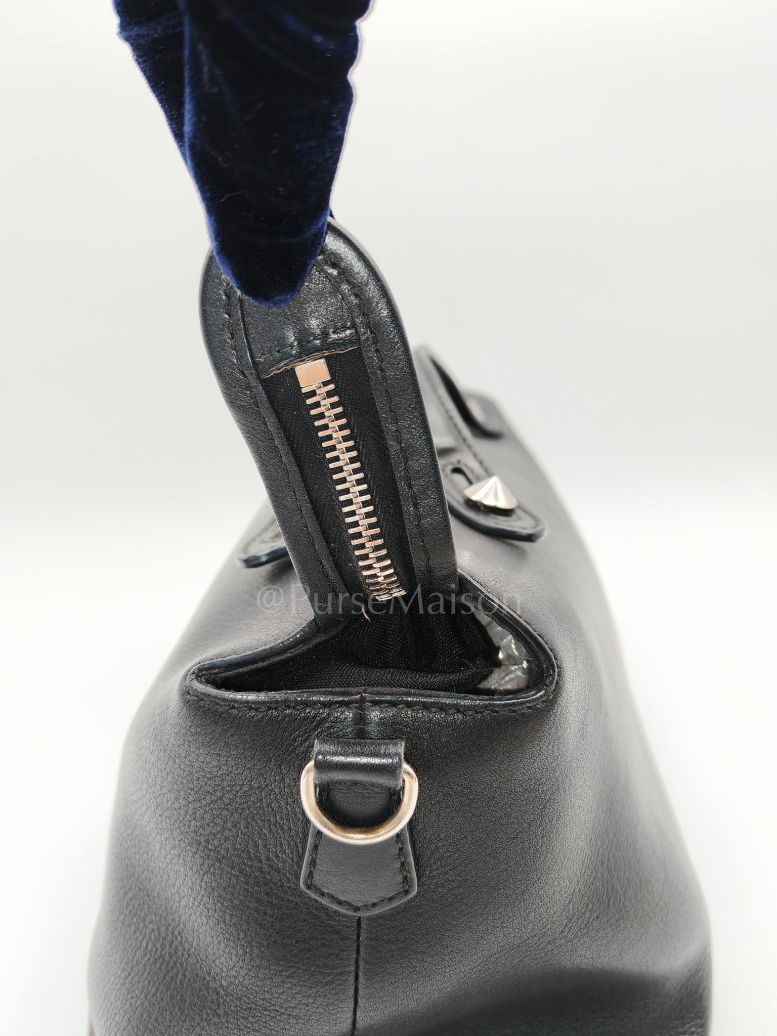 By The Way Black Medium in Black Calfskin Leather | Purse Maison Luxury Bags Shop