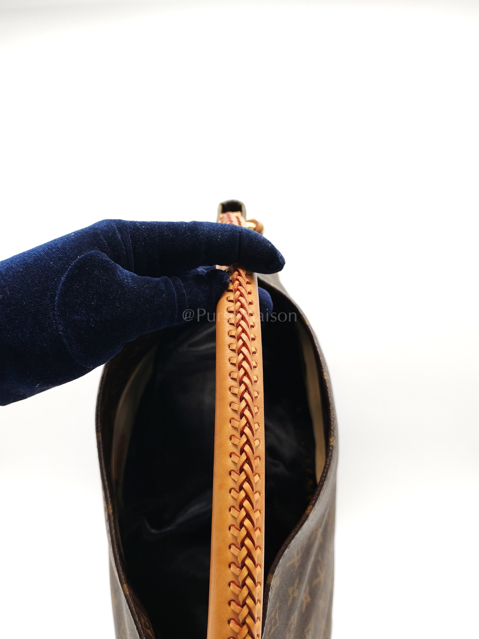 Artsy Bag MM in Monogram Canvas (Microchip)