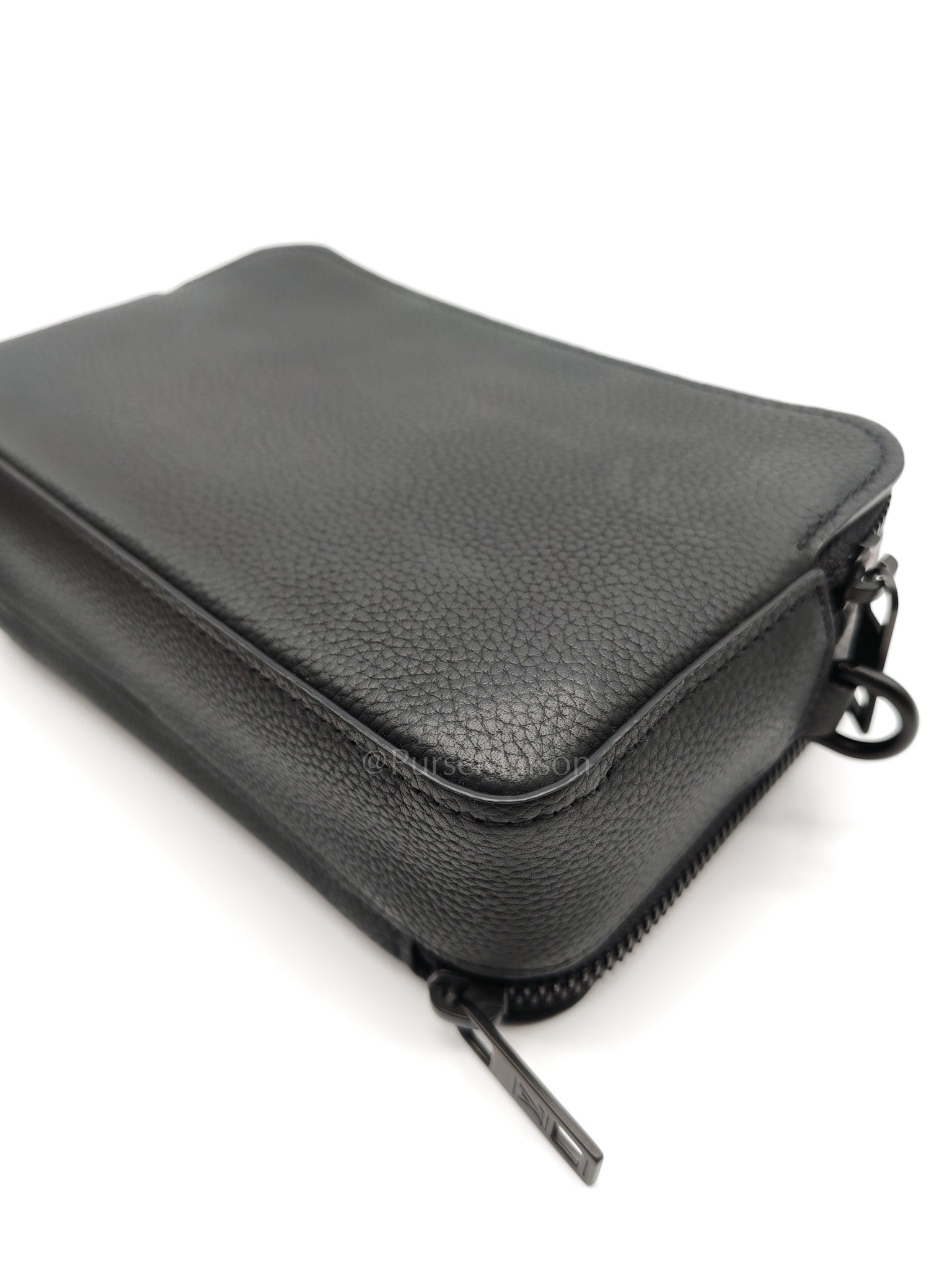Alpha Wearable Wallet Aerogram in Black Grained Calfskin Leather Crossbody Bag (Microchip)