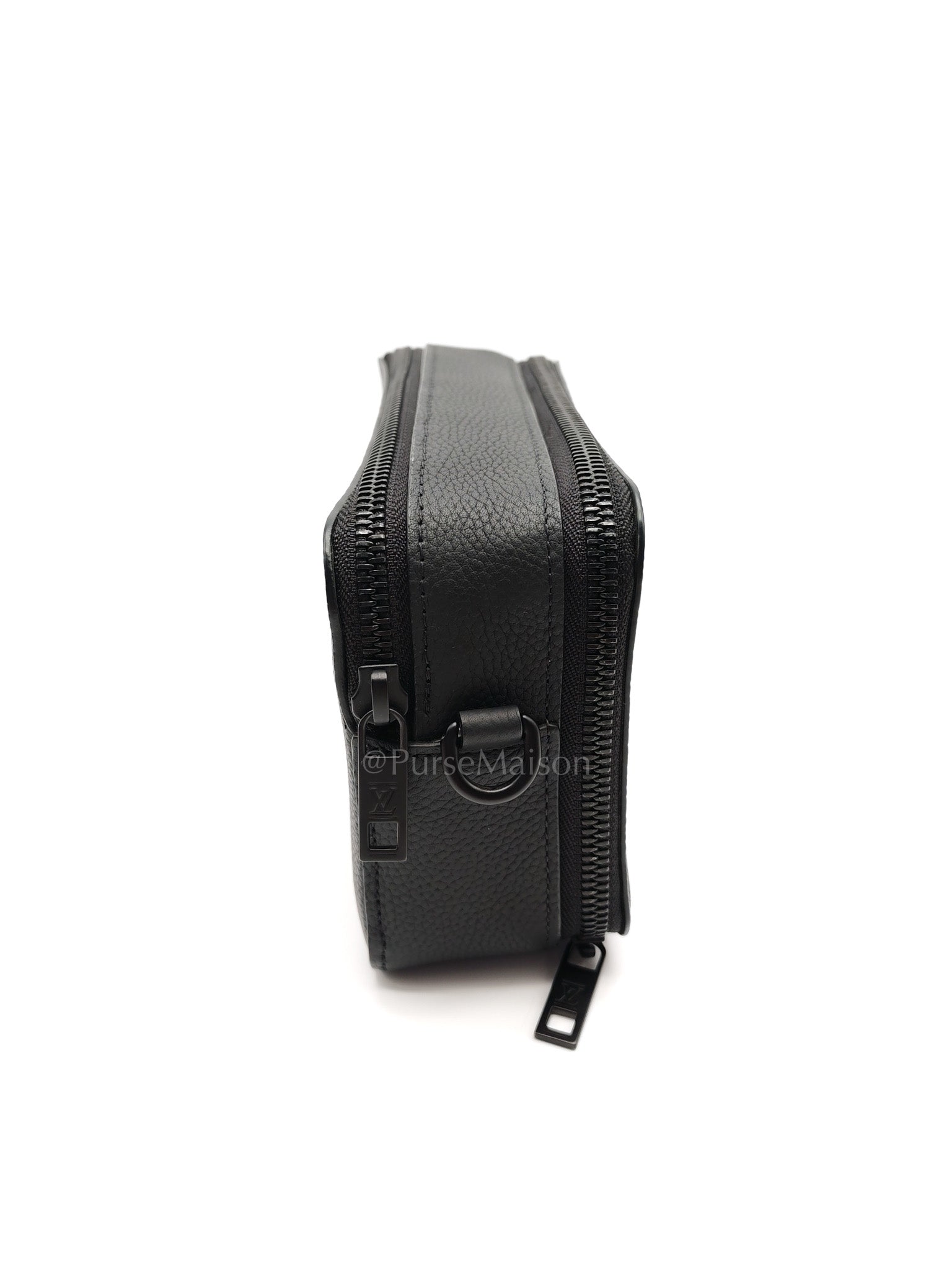 Alpha Wearable Wallet Aerogram in Black Grained Calfskin Leather Crossbody Bag (Microchip)