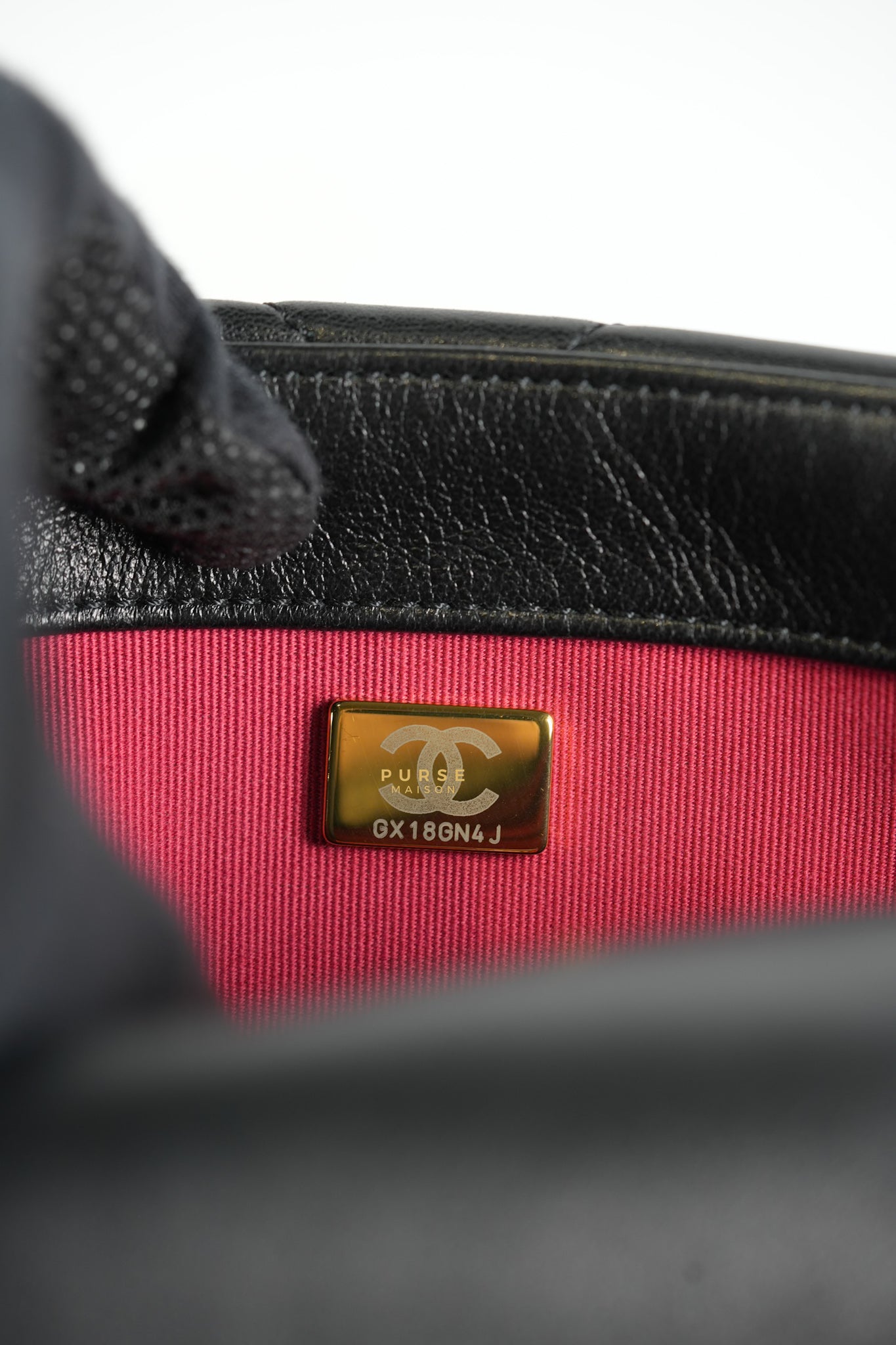 C19 Small in Black Lambskin Leather & Mixed Hardware(microchip) | Purse Maison Luxury Bags Shop