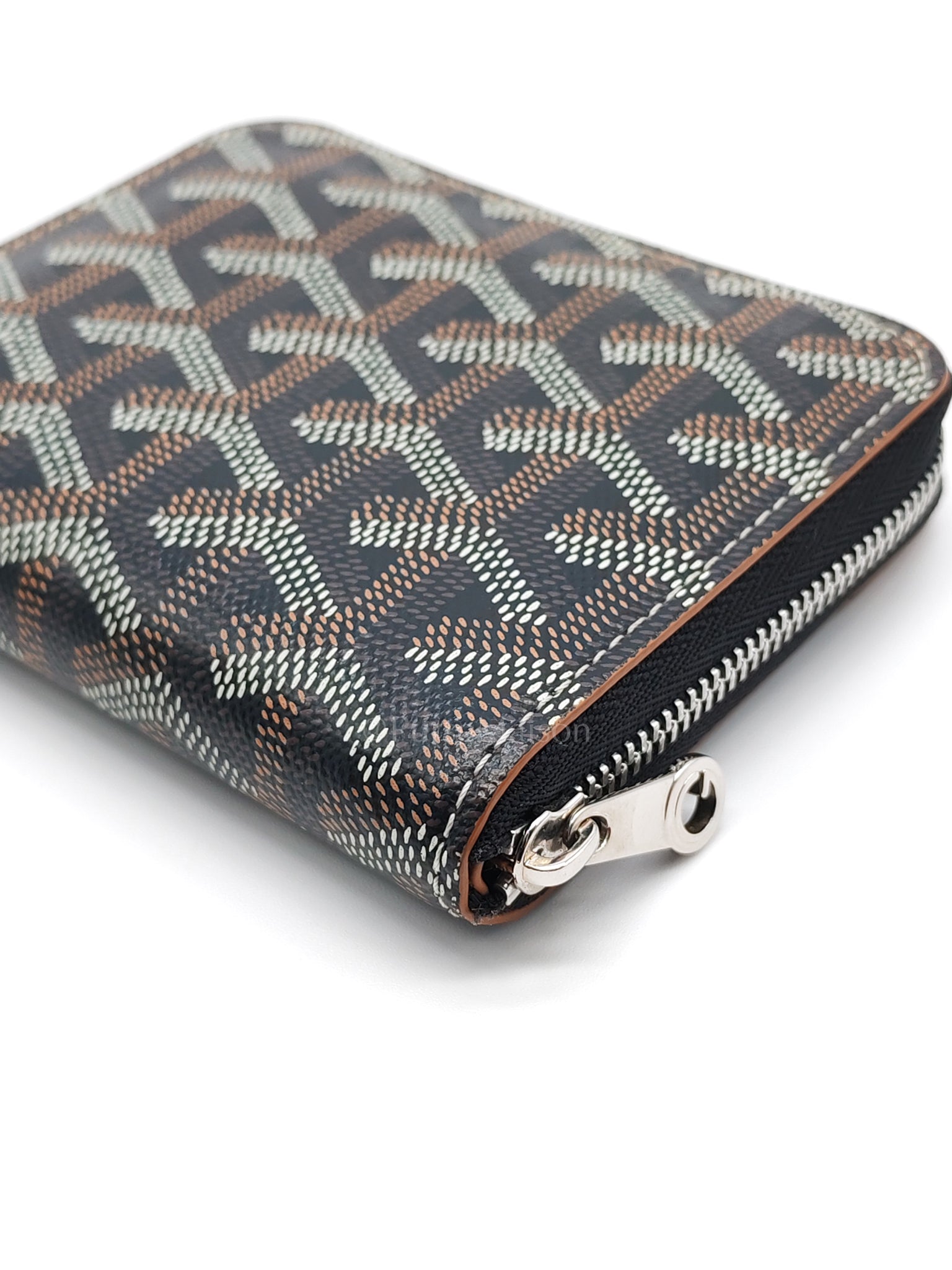 Matignon PM Zip Wallet in Tan Goyardine Canvas