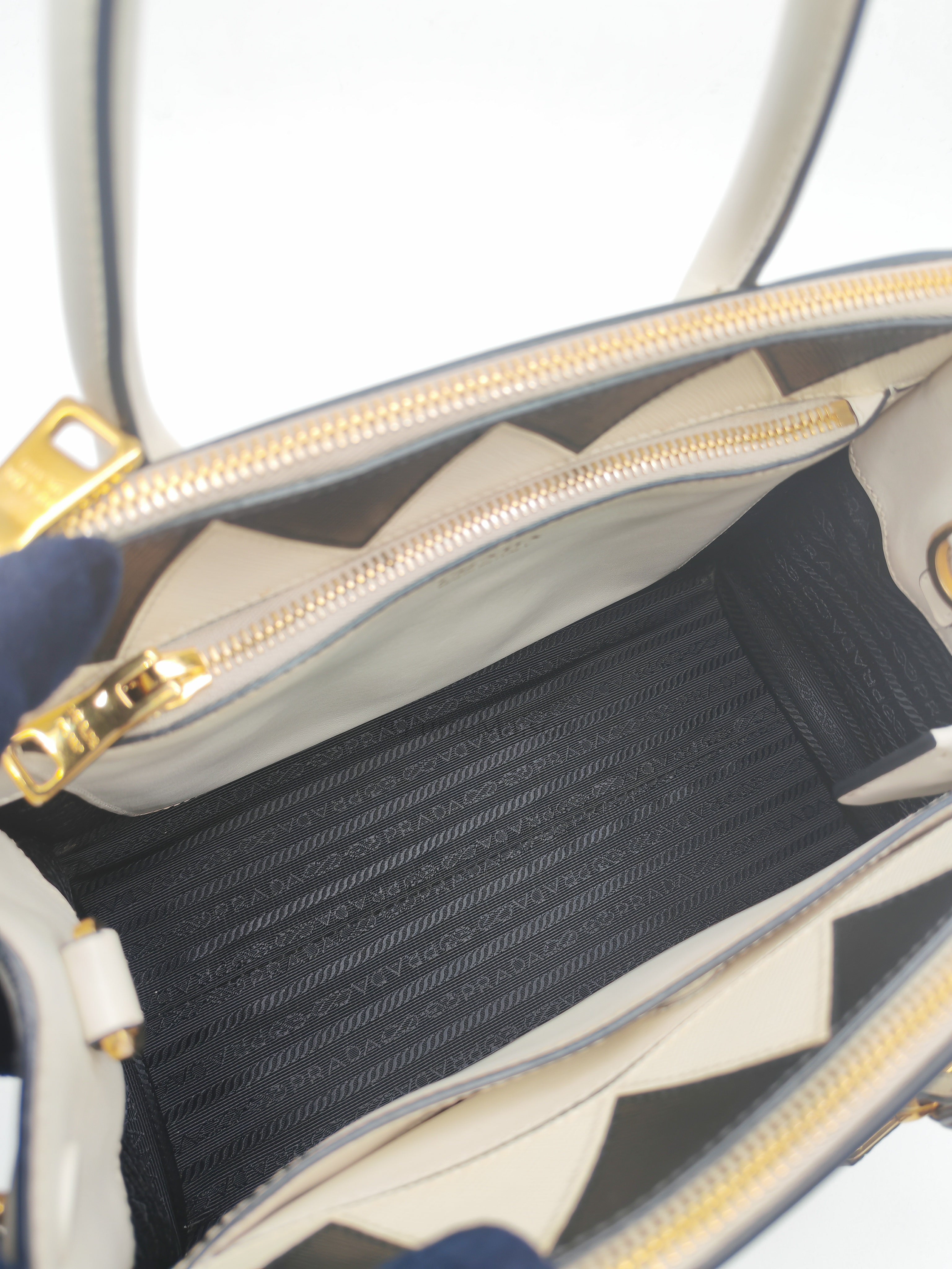 1BA103 Paradigme in Off-White Saffiano City Calfskin Greche Shoulder Bag