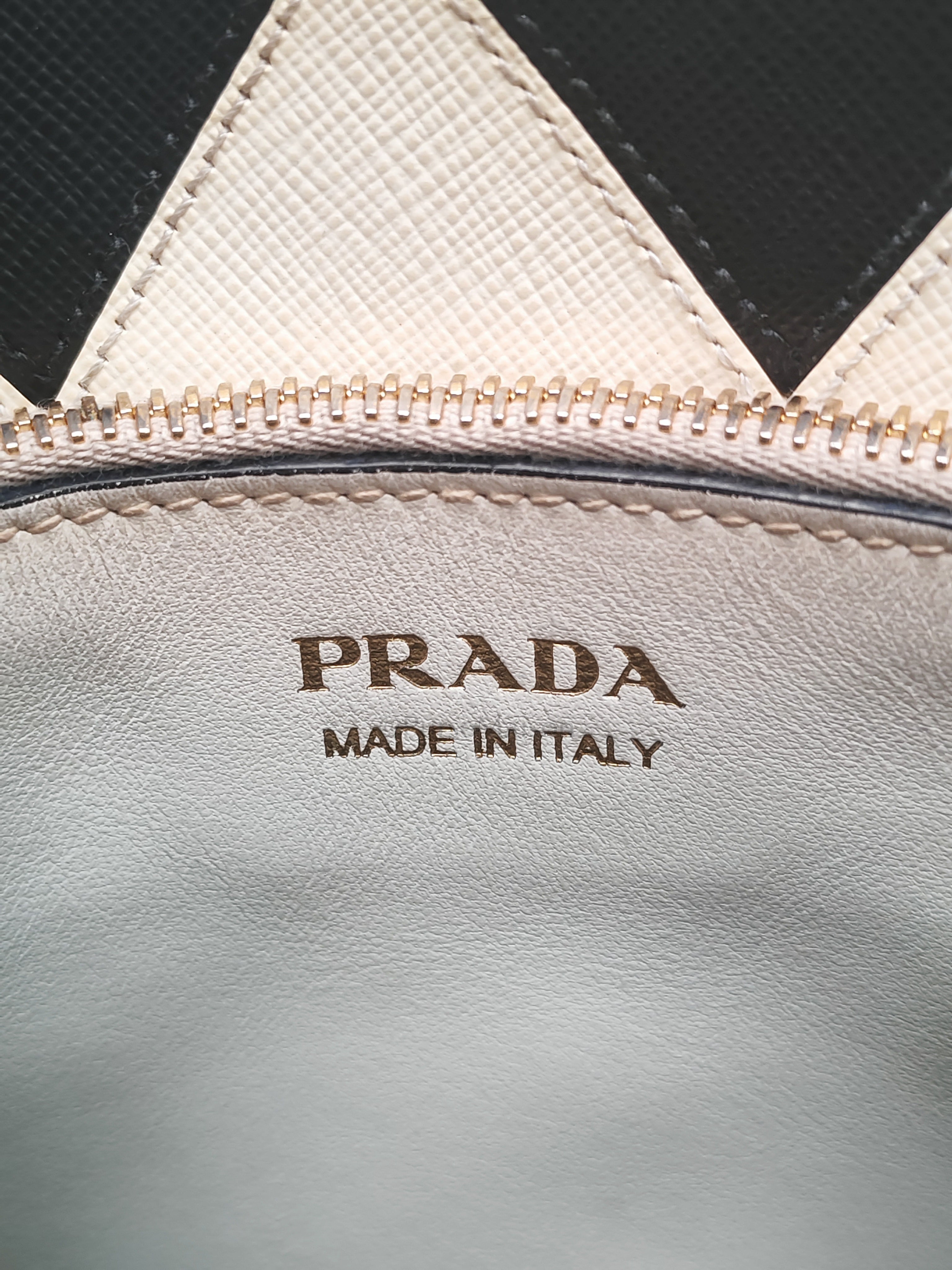 1BA103 Paradigme in Off-White Saffiano City Calfskin Greche Shoulder Bag