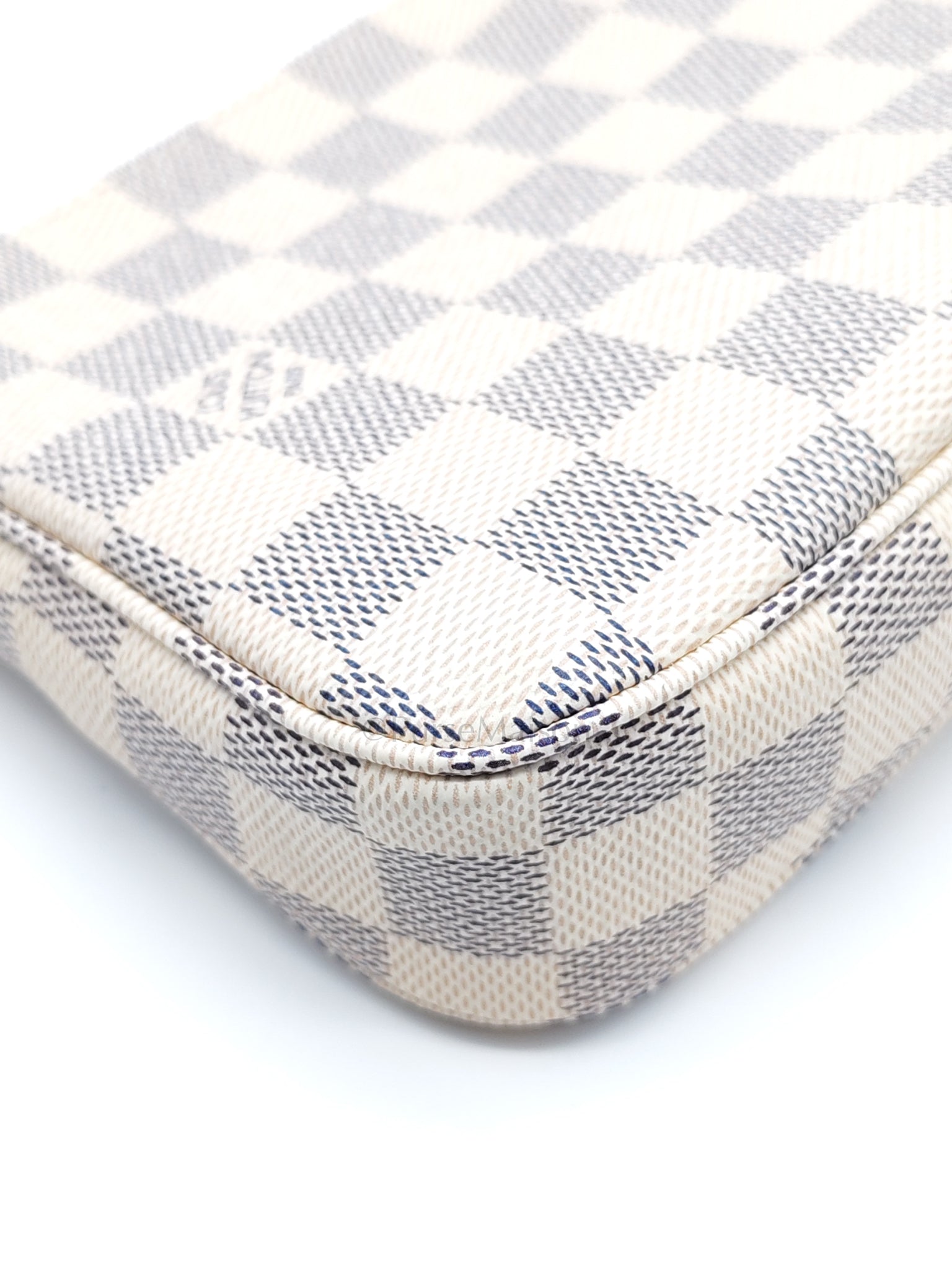 Pochette Accesories in Damier Azur Canvas Shoulder Bag (Microchip)