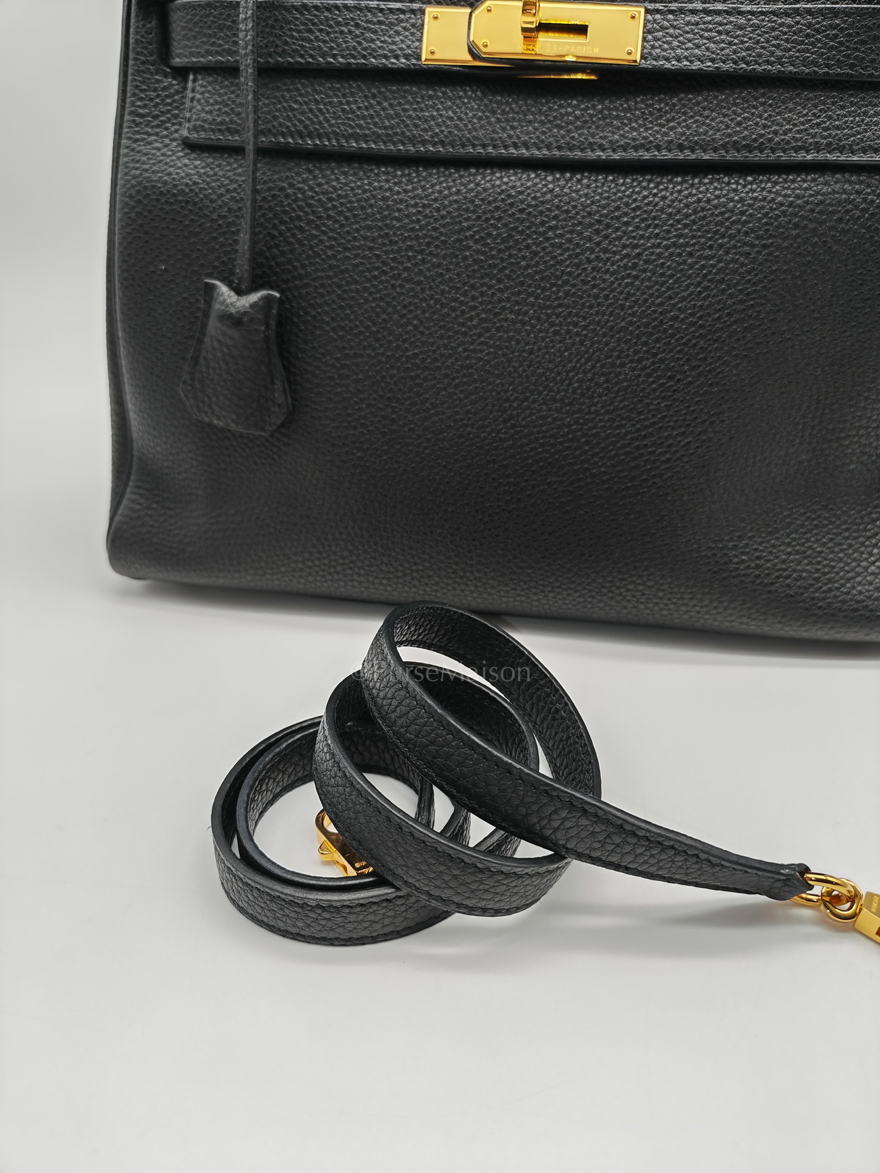 Kelly 28 Retourne in Black Togo Leather & Gold Hardware Stamp Square M (2009)