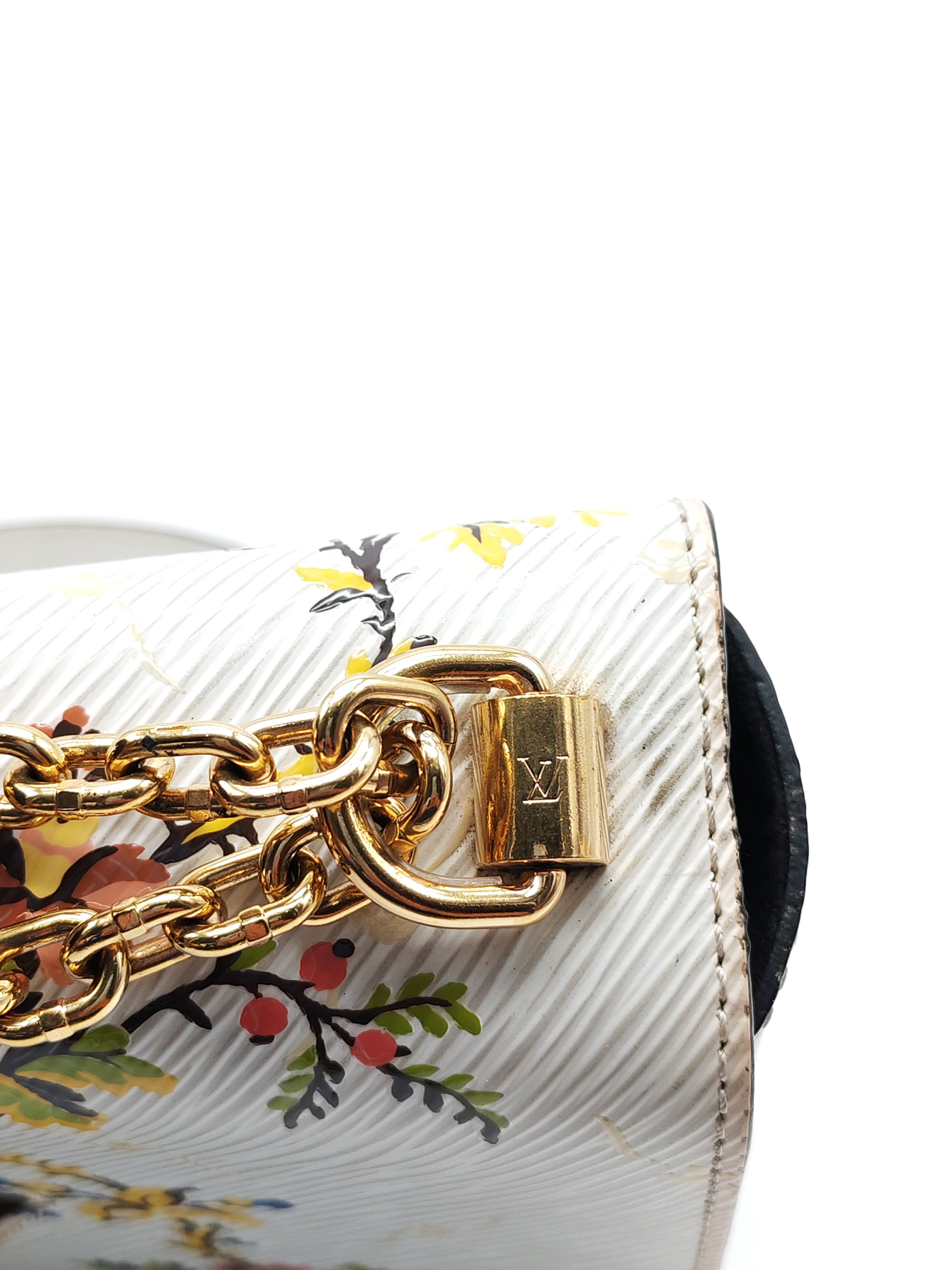Twist Lock MM in White Romantic Blossom Epi Leather & Gold Hardware (Date Code: SR0138)