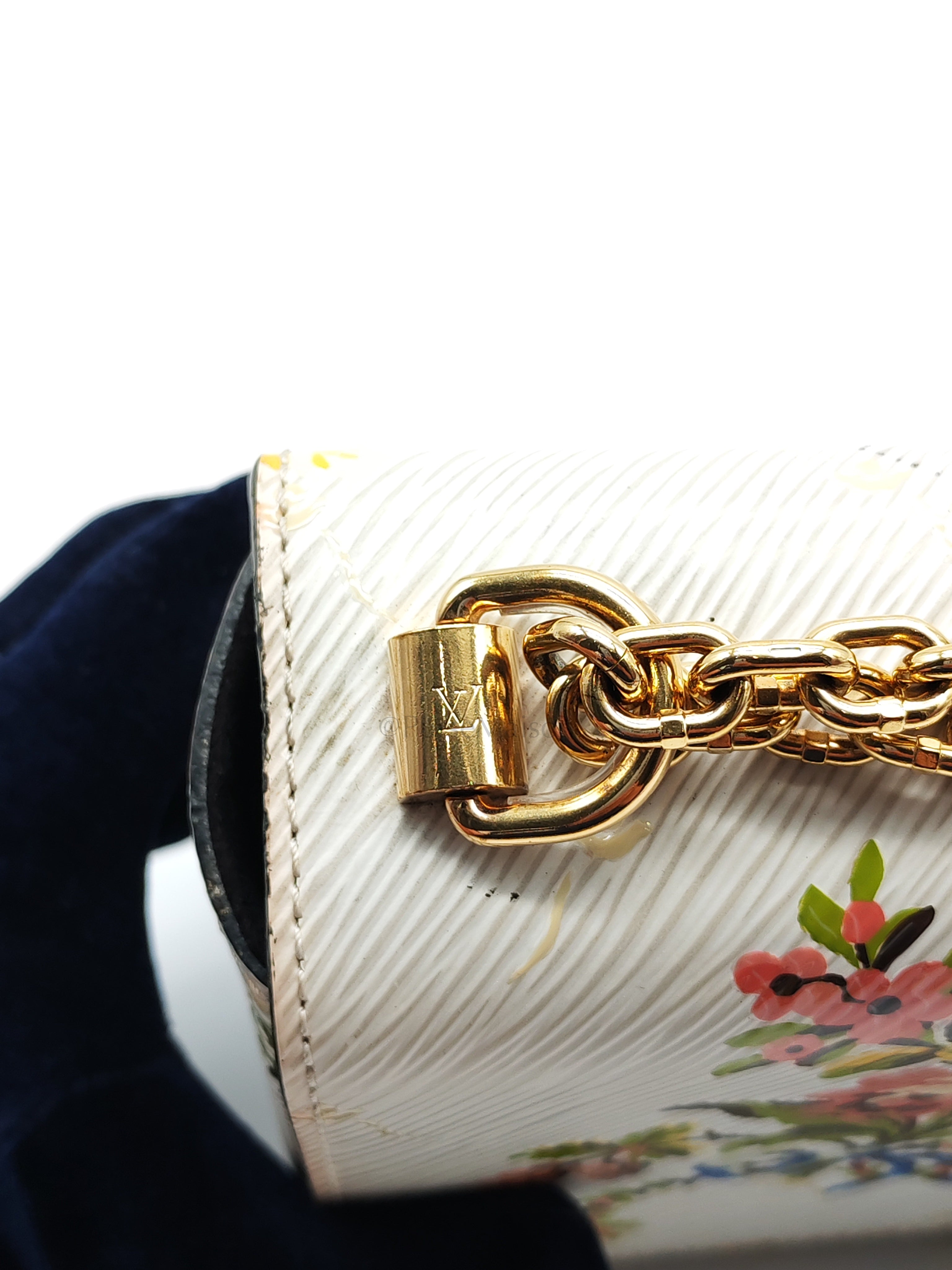 Twist Lock MM in White Romantic Blossom Epi Leather & Gold Hardware (Date Code: SR0138)