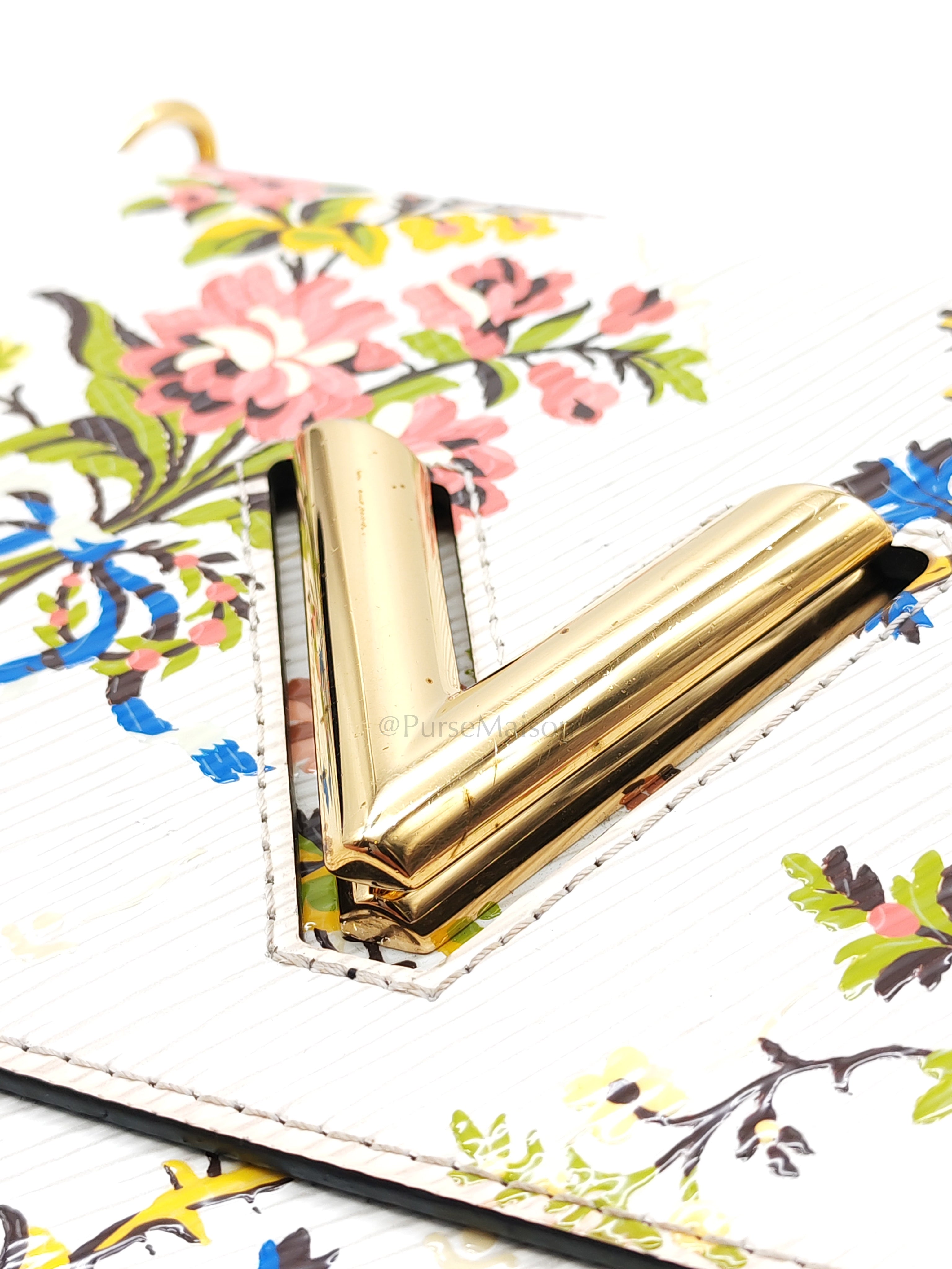 Twist Lock MM in White Romantic Blossom Epi Leather & Gold Hardware (Date Code: SR0138)