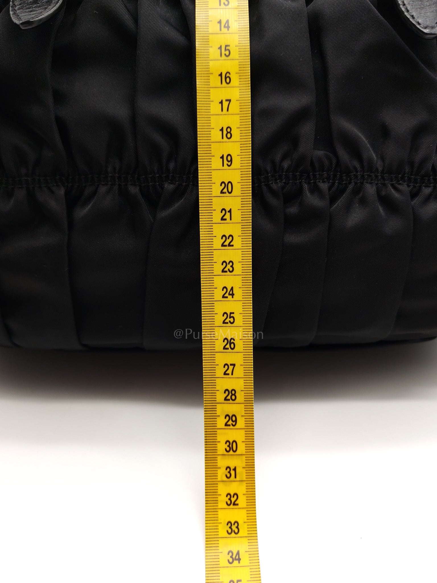 Tessuto Gaufre in Black Nylon Shoulder Bag