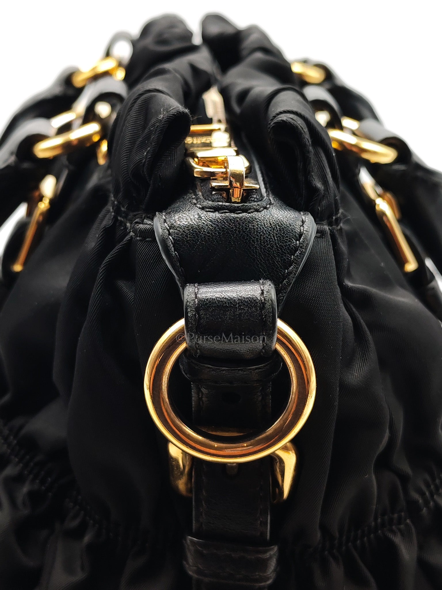 Tessuto Gaufre in Black Nylon Shoulder Bag
