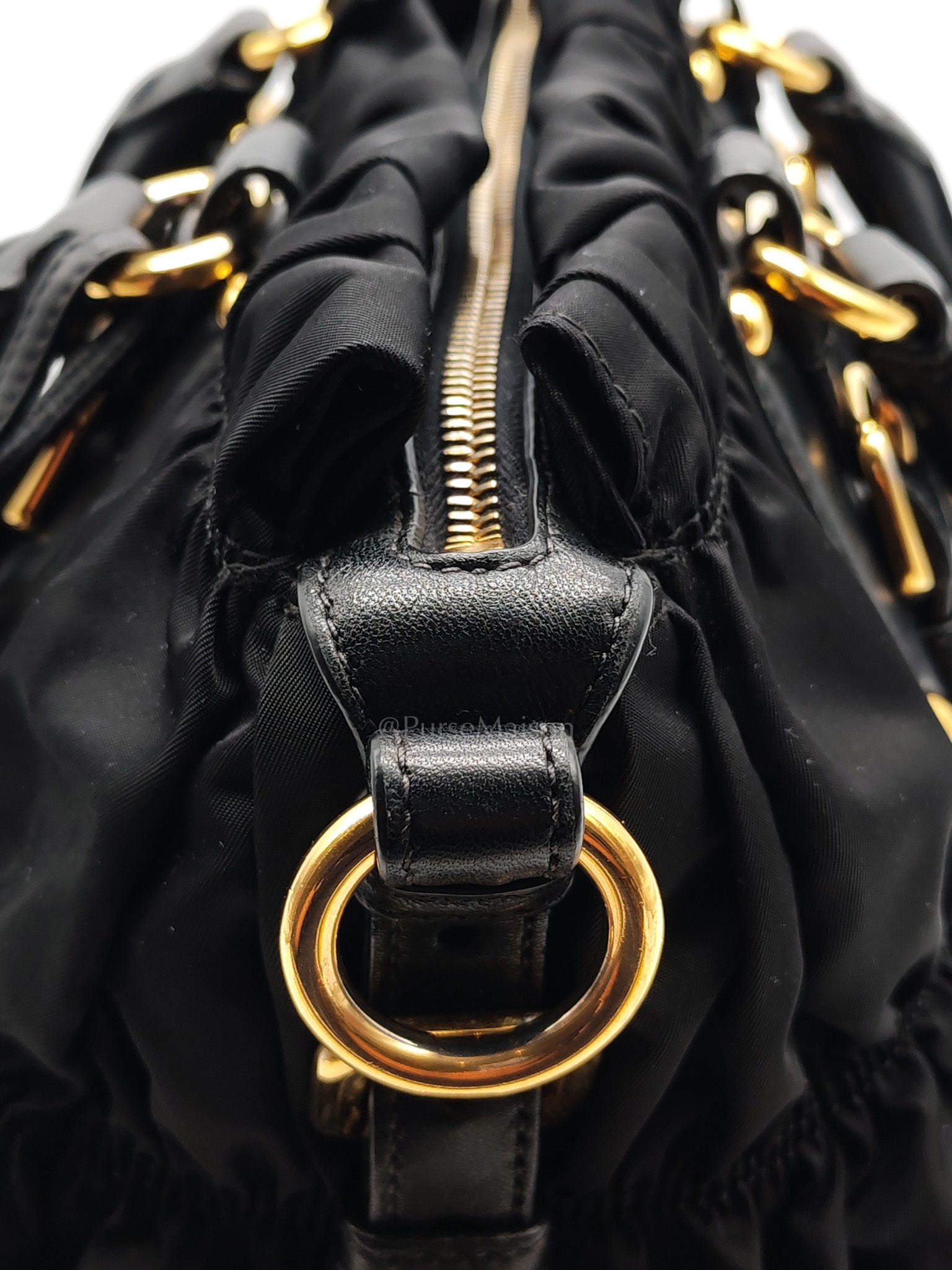 Tessuto Gaufre in Black Nylon Shoulder Bag