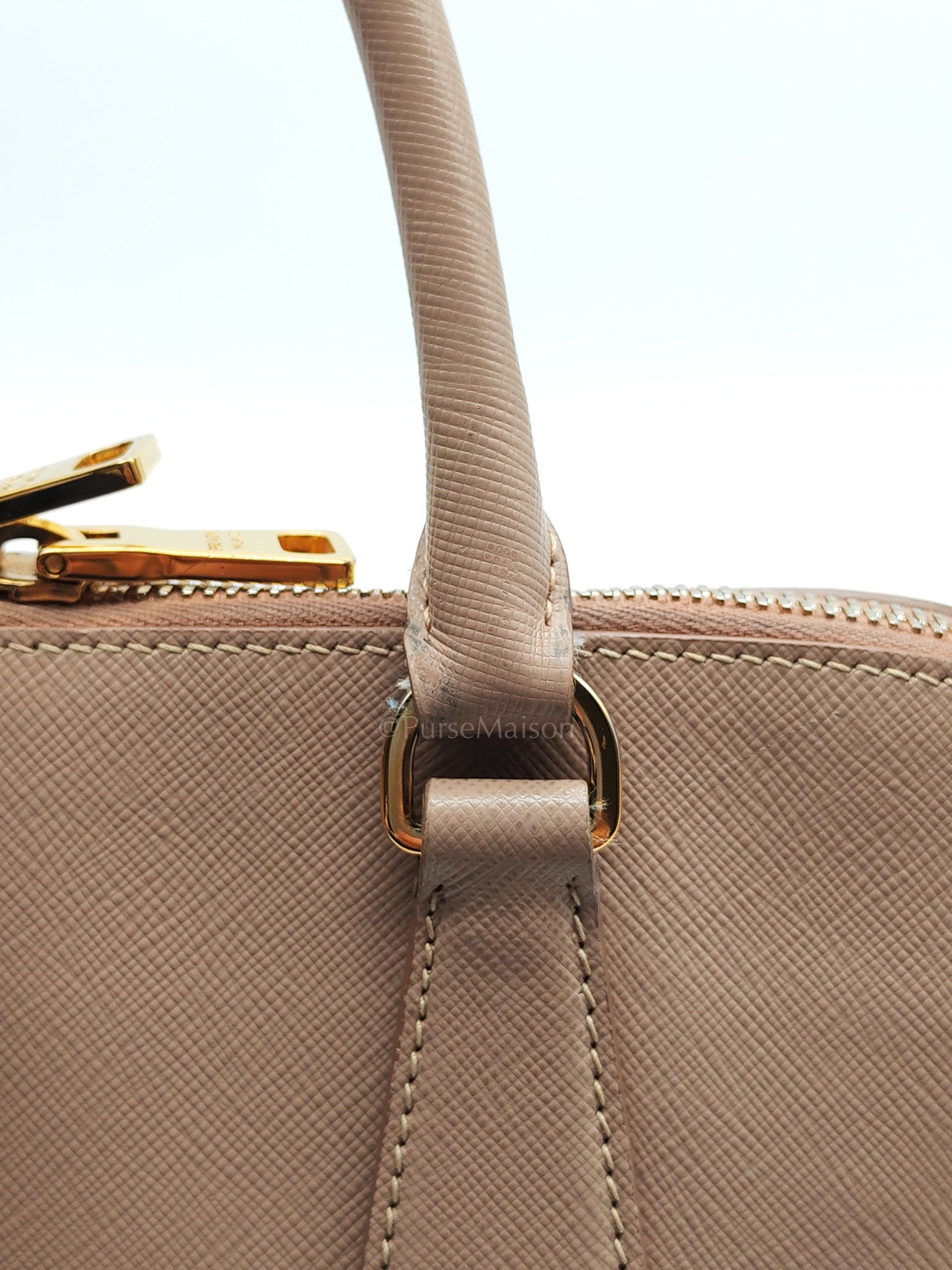Promenade Bag Medium in Beige Saffiano Lux Leather