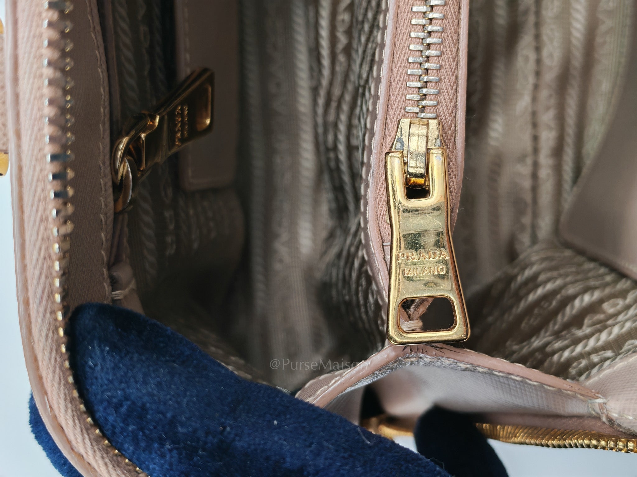Promenade Bag Medium in Beige Saffiano Lux Leather
