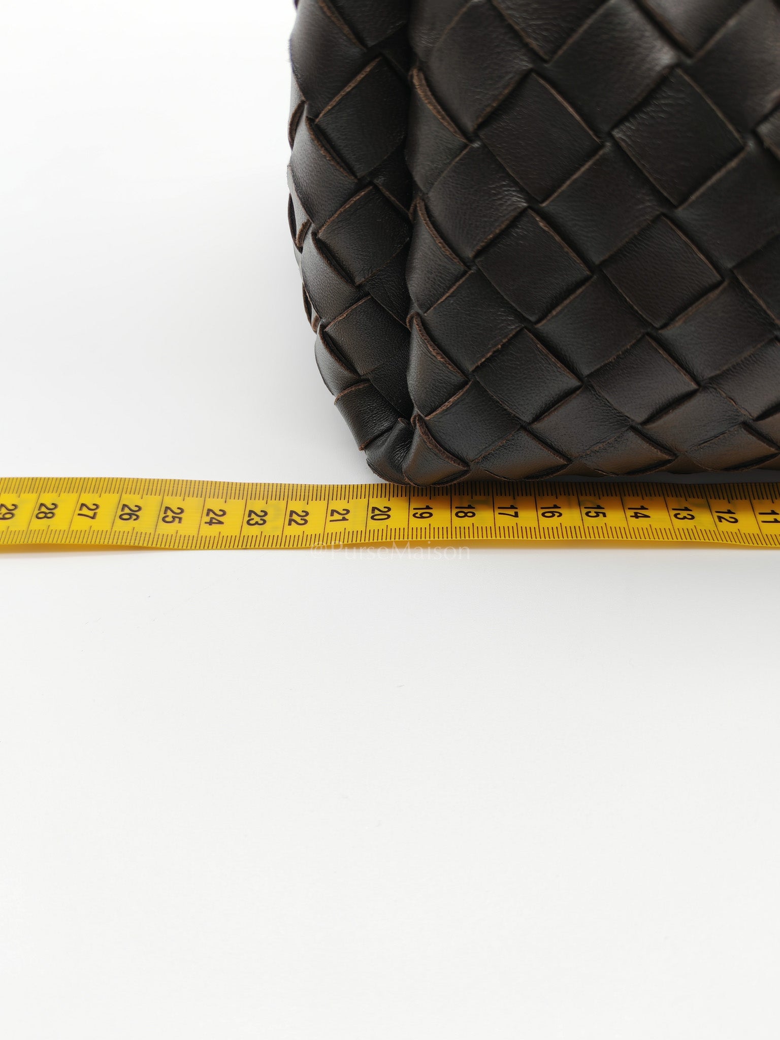 Parachute Small in Fondant Intrecciato Leather Chain Bag