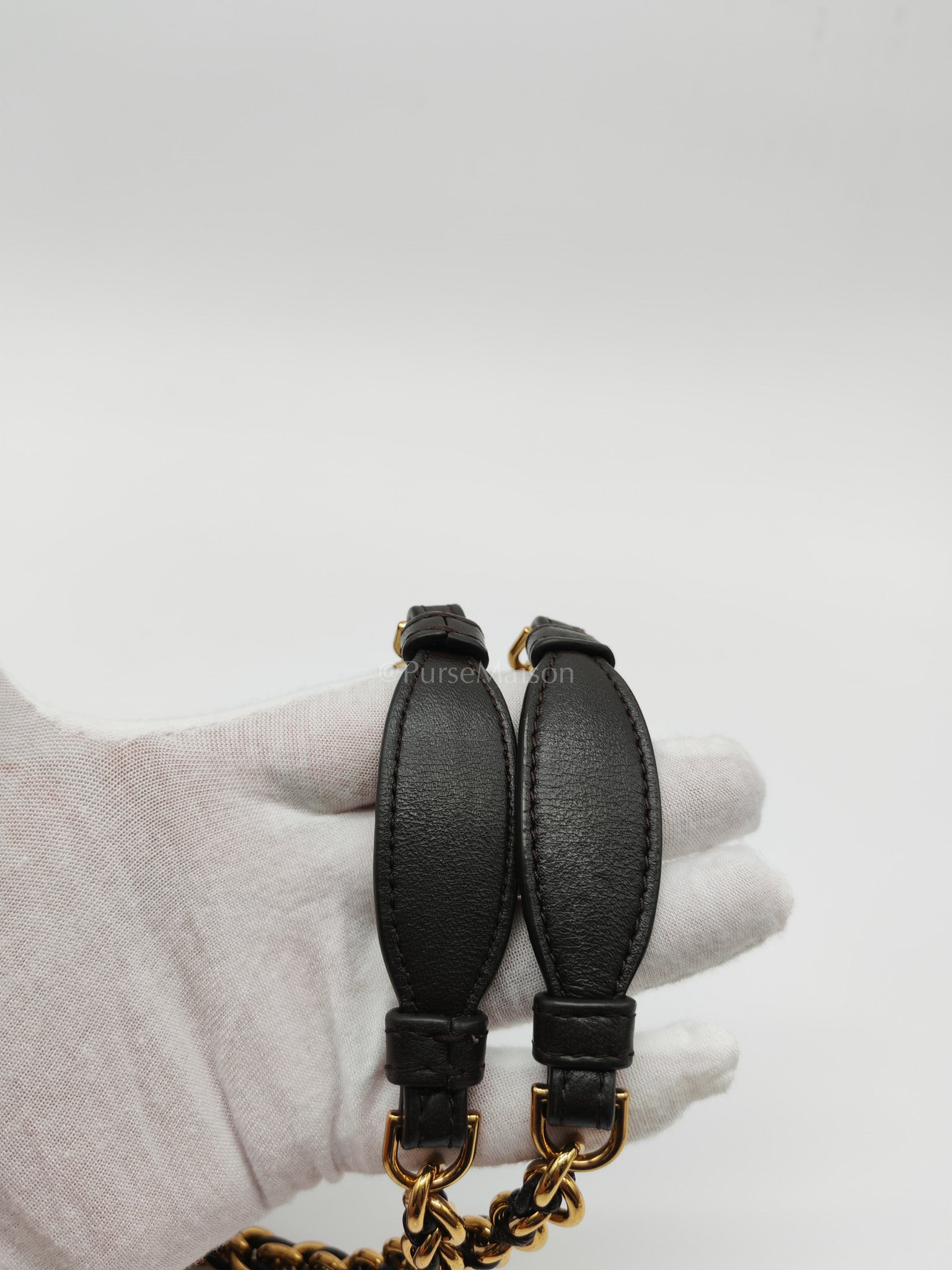 Parachute Small in Fondant Intrecciato Leather Chain Bag