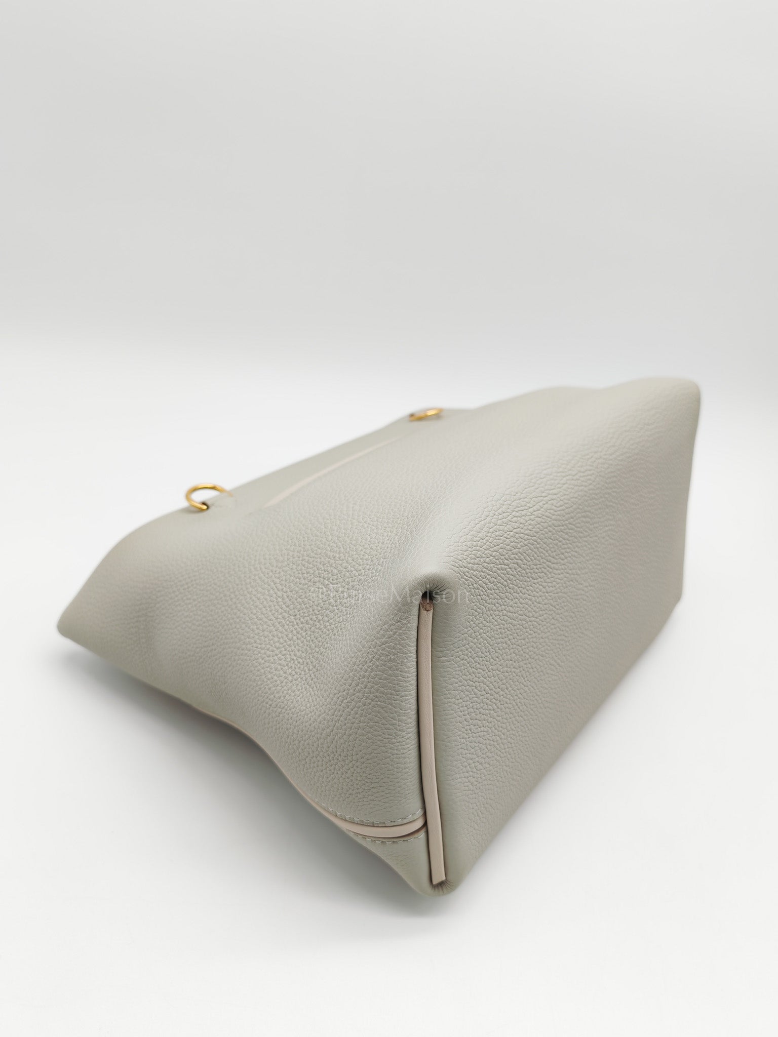 24/24 29 Bag in Beton Togo Leather & Gold Hardware Stamp Y (2020)