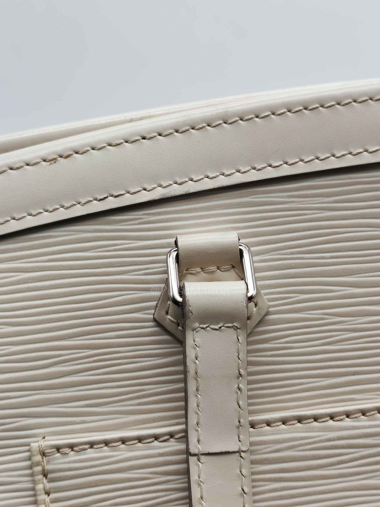 Medeleine GM Bag in White Epi Leather & Silver Hardware (Datecode: AR1099)