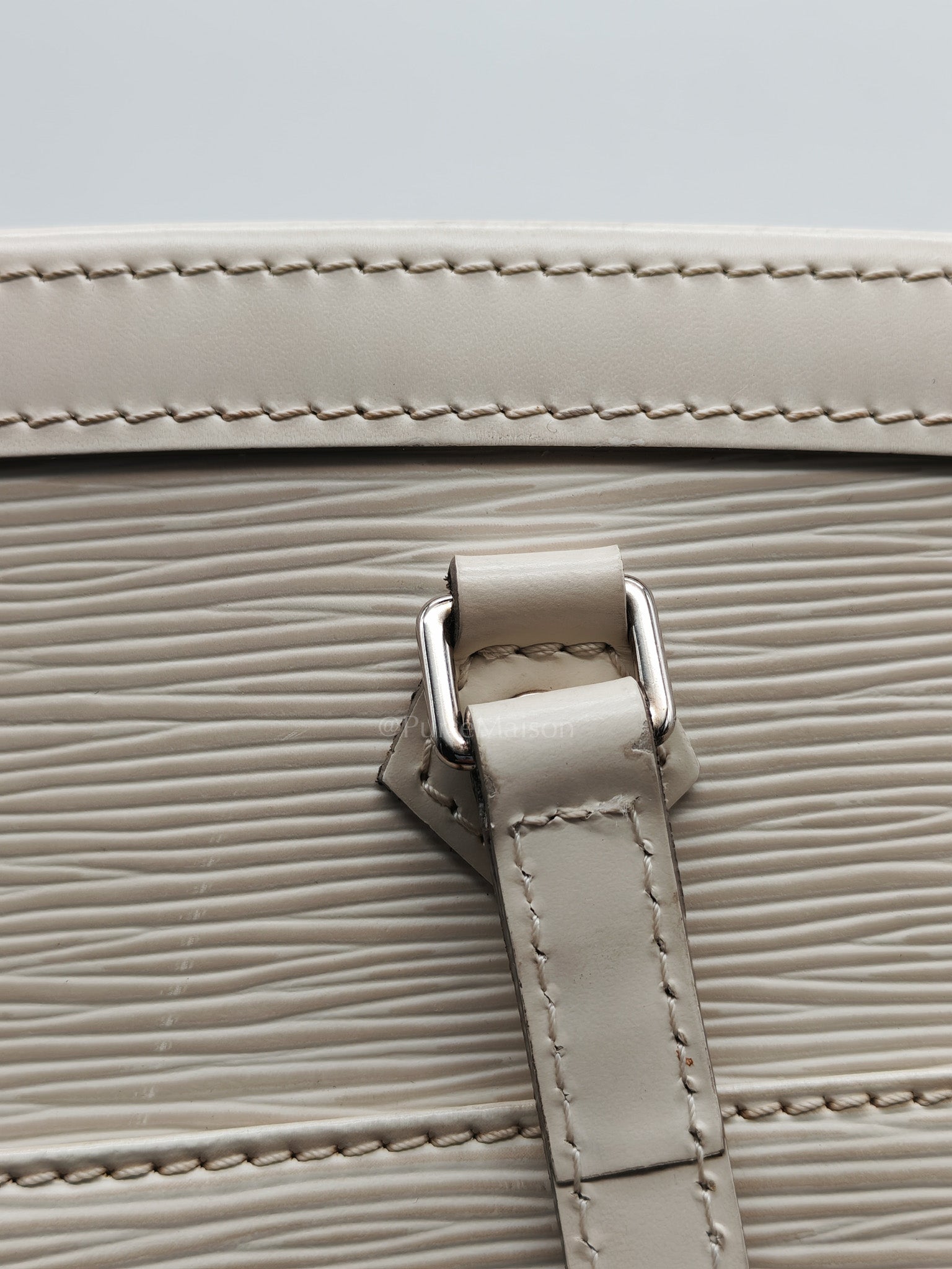 Medeleine GM Bag in White Epi Leather & Silver Hardware (Datecode: AR1099)