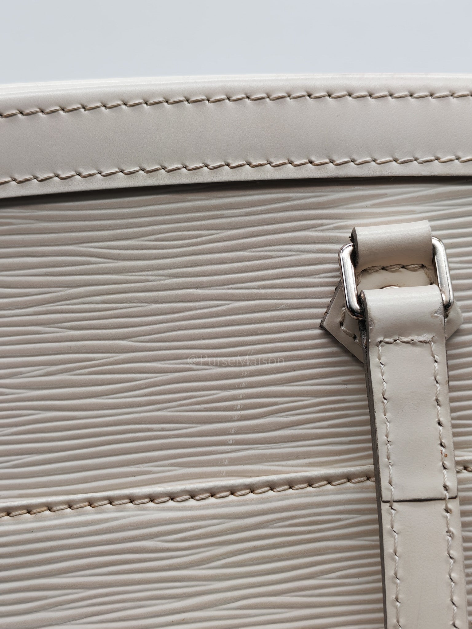 Medeleine GM Bag in White Epi Leather & Silver Hardware (Datecode: AR1099)