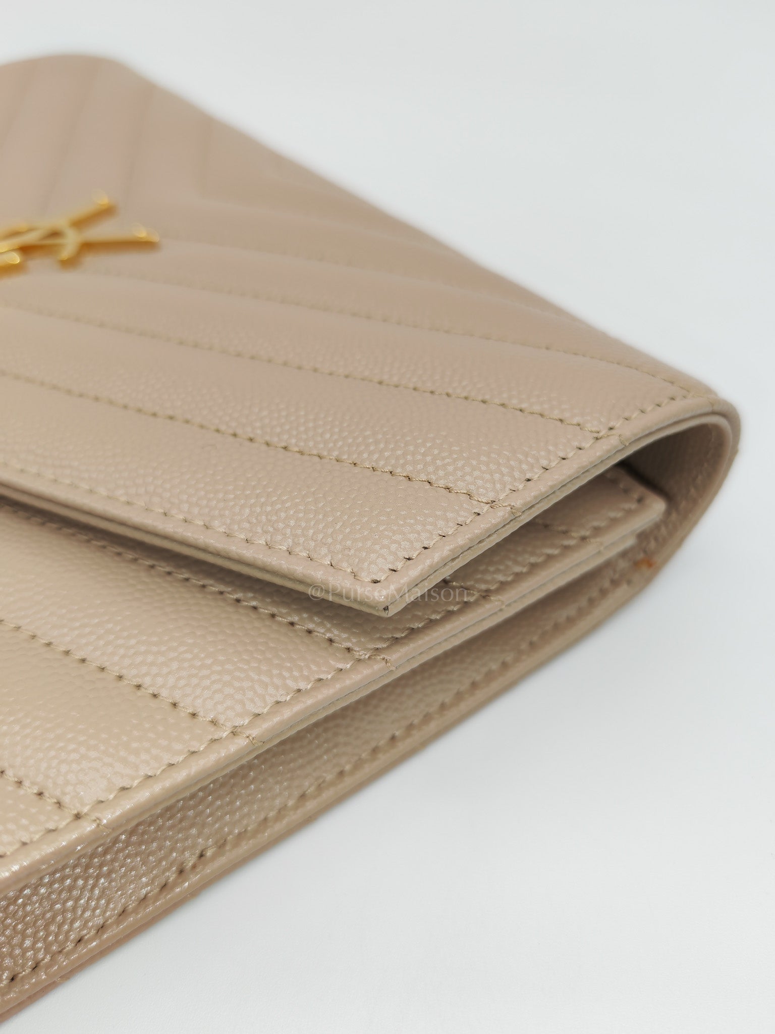 Envelope Clutch Bag in Beige Grain De Poudre Leather & Gold Hardware