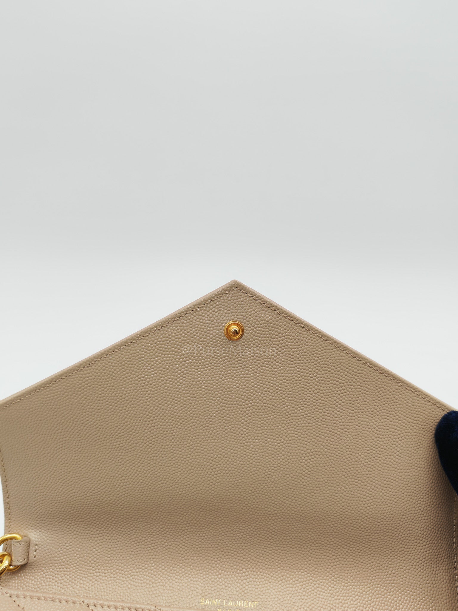 Envelope Clutch Bag in Beige Grain De Poudre Leather & Gold Hardware