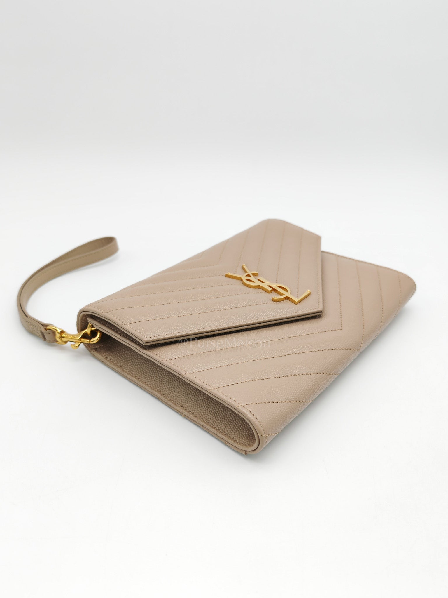 Envelope Clutch Bag in Beige Grain De Poudre Leather & Gold Hardware