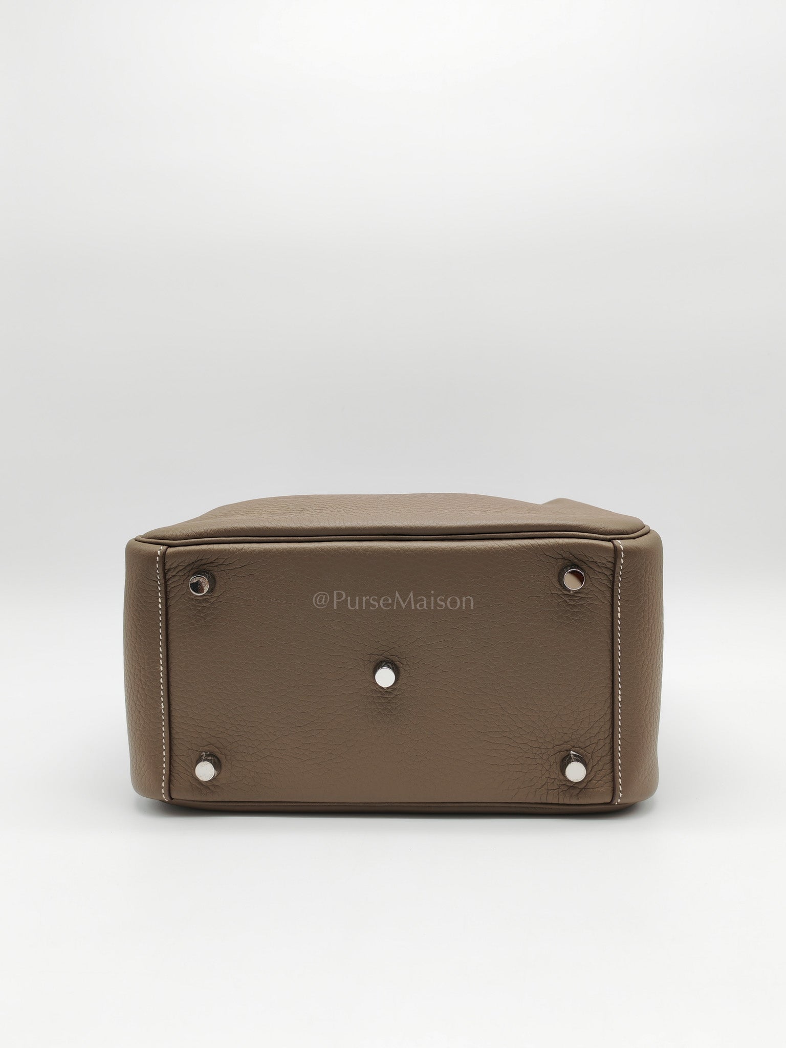 Lindy 26 in Etoupe Clemence Leather & Palladium Hardware Stamp W(2024)