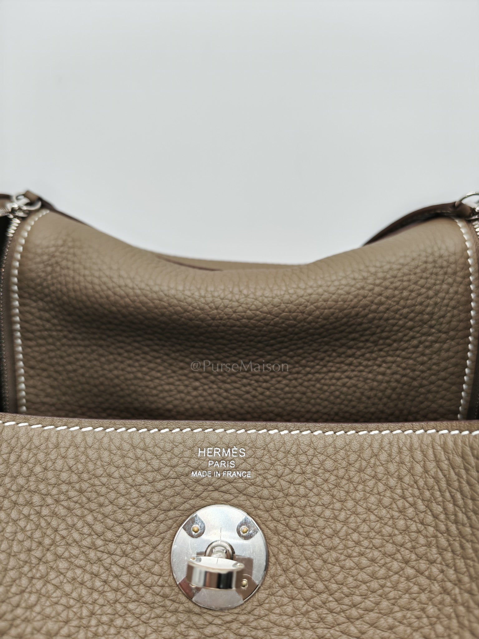 Lindy 26 in Etoupe Clemence Leather & Palladium Hardware Stamp W(2024)