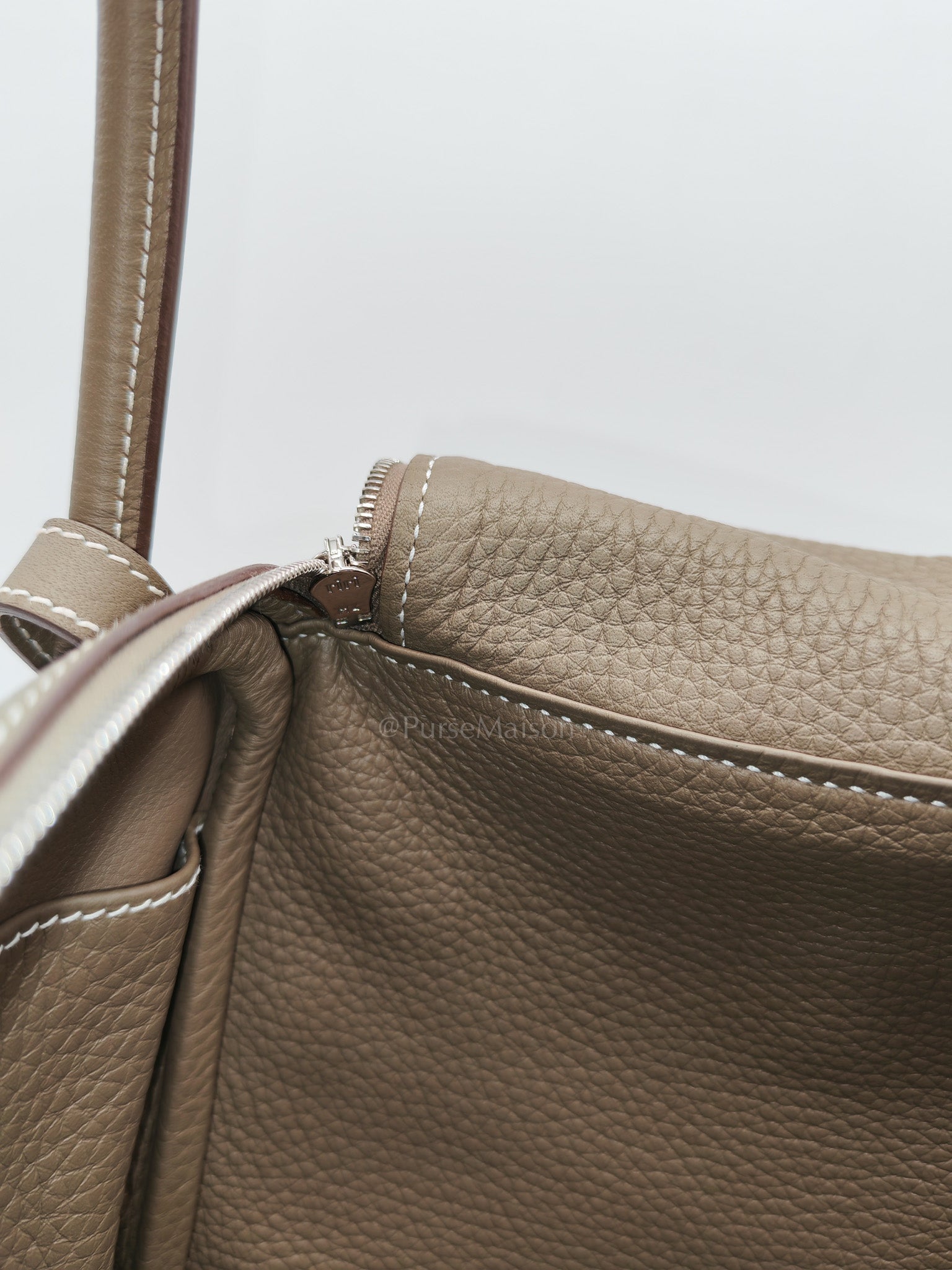 Lindy 26 in Etoupe Clemence Leather & Palladium Hardware Stamp W(2024)