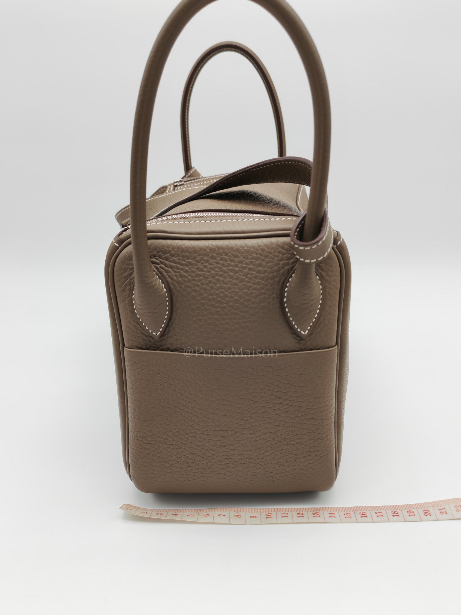 Lindy 26 in Etoupe Clemence Leather & Palladium Hardware Stamp W(2024)